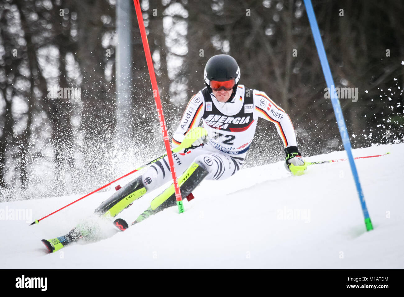 ZAGREB, KROATIEN - 4. JANUAR 2018: Tremmel Anton von Ger konkurriert während des Audi FIS Alpine Ski World Cup Mens Slalom, Snow Queen Trophy 2018 in Zagr Stockfoto