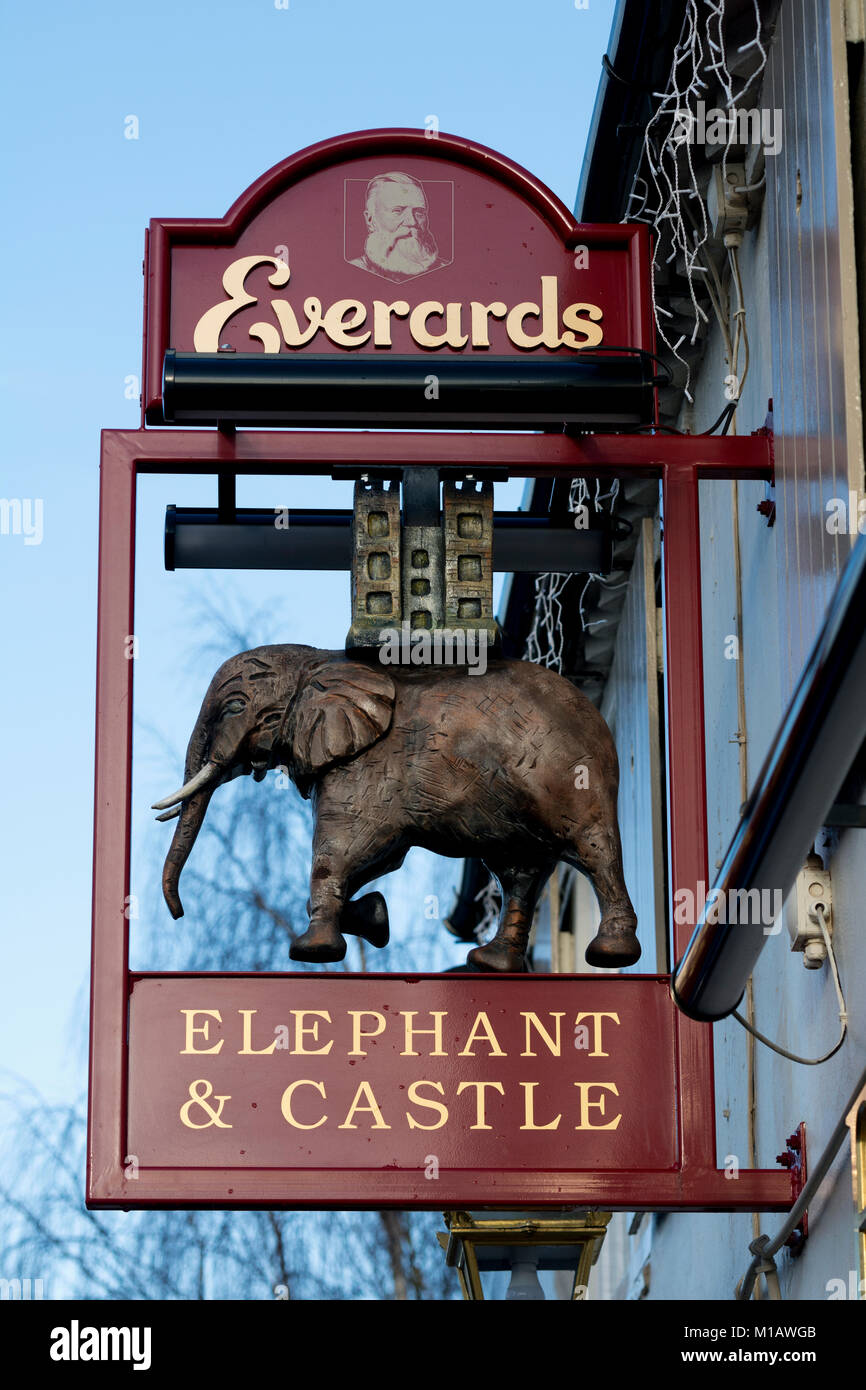 Das Elephant und Castle Pub Schild, Thurlaston, Leicestershire, England, Großbritannien Stockfoto