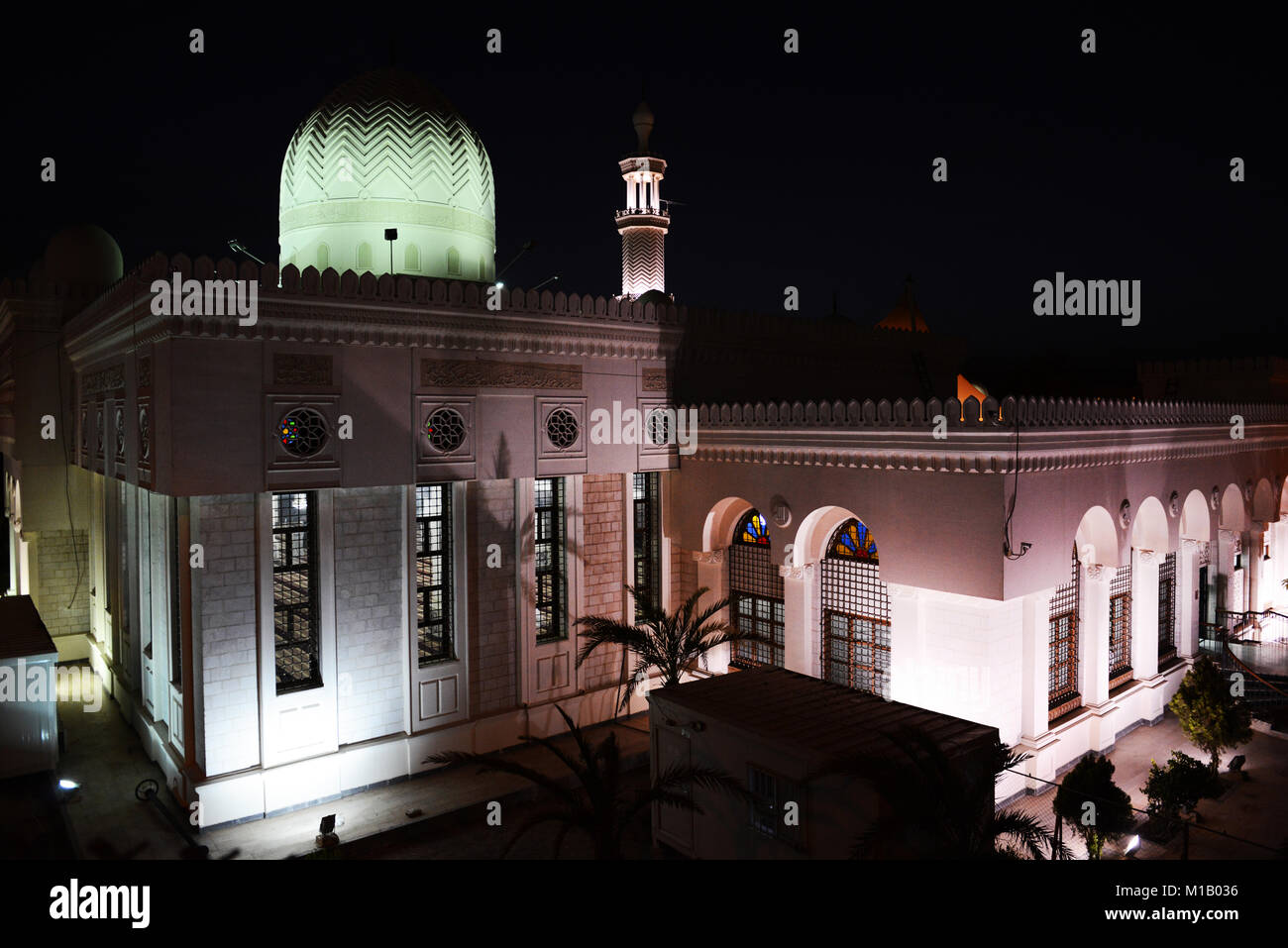 Sharif Hussein Bin Ali Moschee bei Nacht. Stockfoto