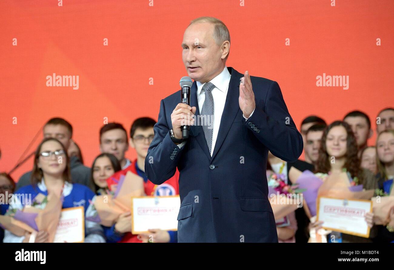 Der russische Präsident Wladimir Putin Adressen Studentenführer während der 'Gemeinsam' Forum der russischen Studenten Vereine Januar 25, 2018 in Kasan, Tatarstan, Russland. Stockfoto