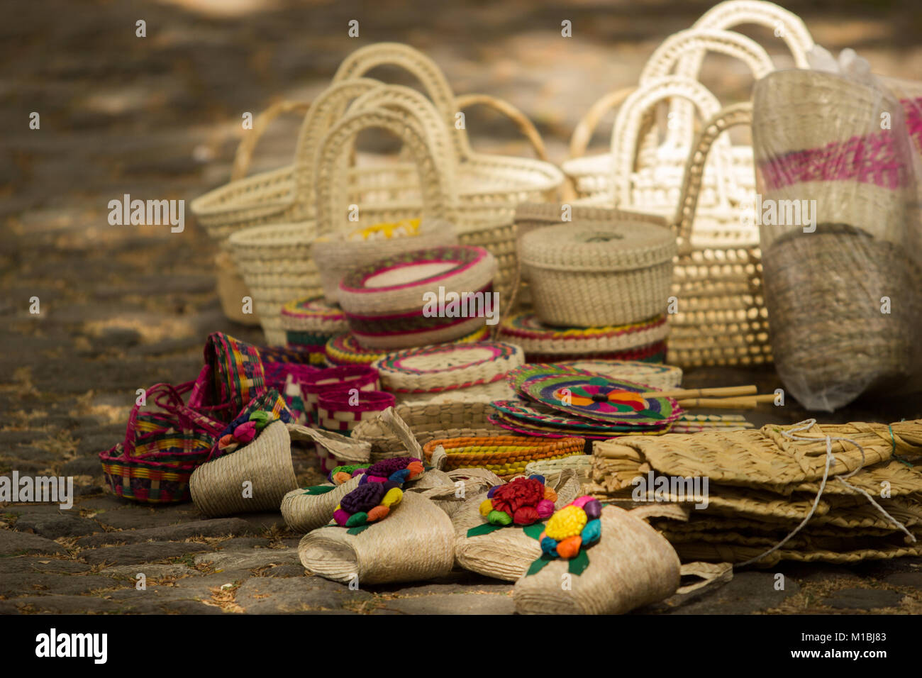 Mexikanische Handarbeit Handtaschen und andere Gegenstände Stockfoto