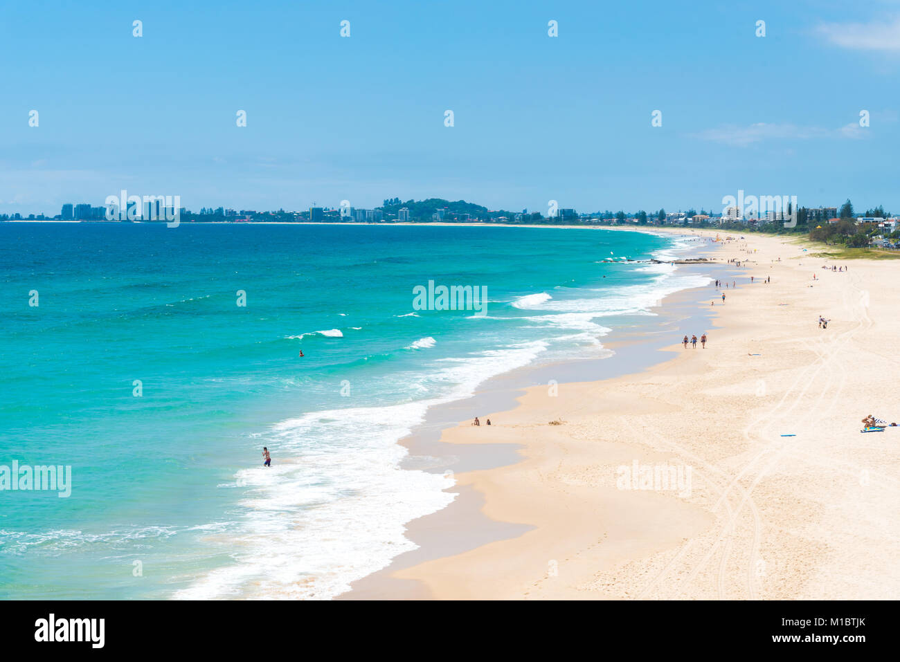 Currumbin, Queensland, Australia-December 23, 2017: Coastal sand Strand in Currumbin, ein wichtiges touristisches Ziel mit subtropischem Klima. Stockfoto