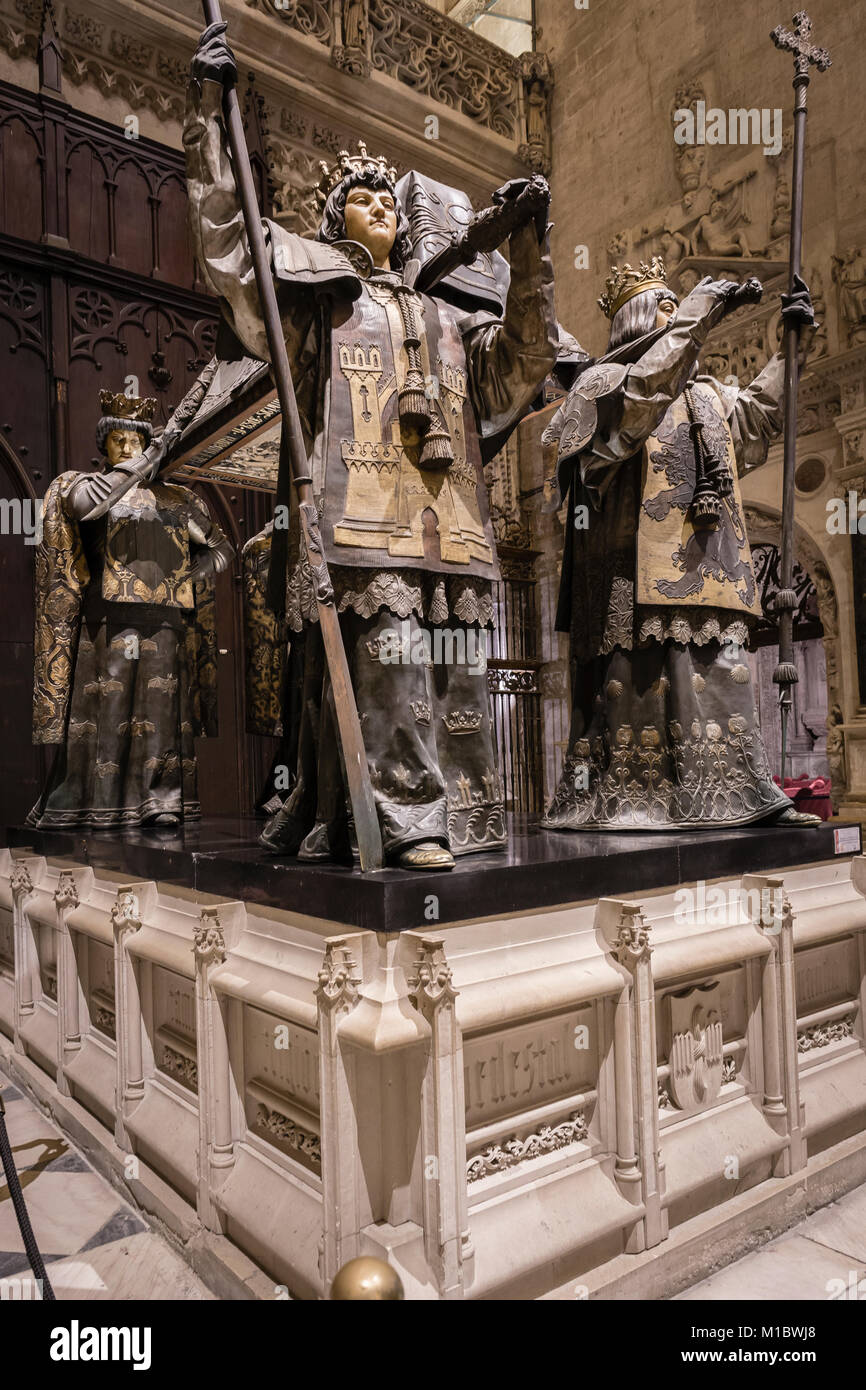 Grabmal von Christoph Kolumbus in der Kathedrale von Sevilla, Andalusien, Spanien. Stockfoto