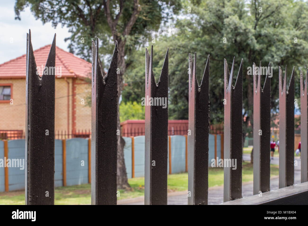 Johannesburg, Südafrika - mit Rife Arbeitslosigkeit und hohe Kriminalität Statistiken im Land, private Sicherheits- und Home Security Maßnahmen haben zugenommen Stockfoto