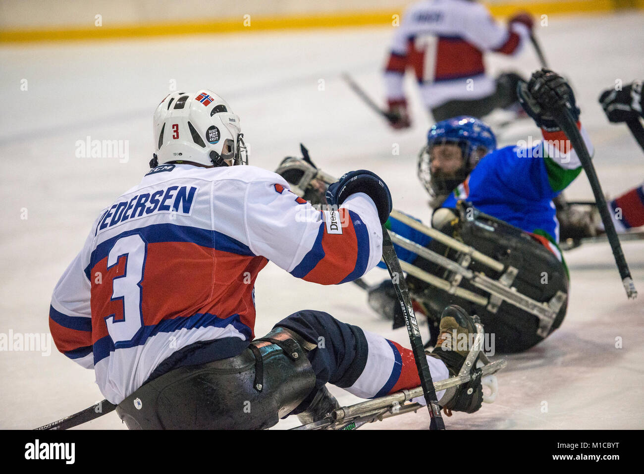 Januar 26, 2018 - Turin, Italy-January 26, 2018: Das internationale Turnier von Sledge Eishockey 2018 zwischen Italien gegen Norwegen im Palatazzoli in Turin, Italien in der Pic: (Bild: © Stefano Guidi über ZUMA Draht) Stockfoto