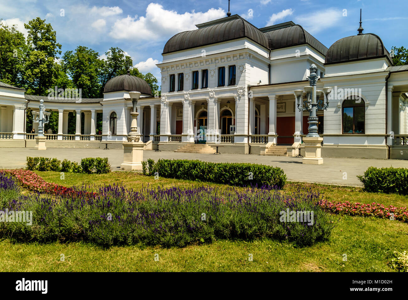 Gebäude casino in Simion Barnutiu Central Park, Cluj-Napoca, Rumänien. Juni 2017. Stockfoto