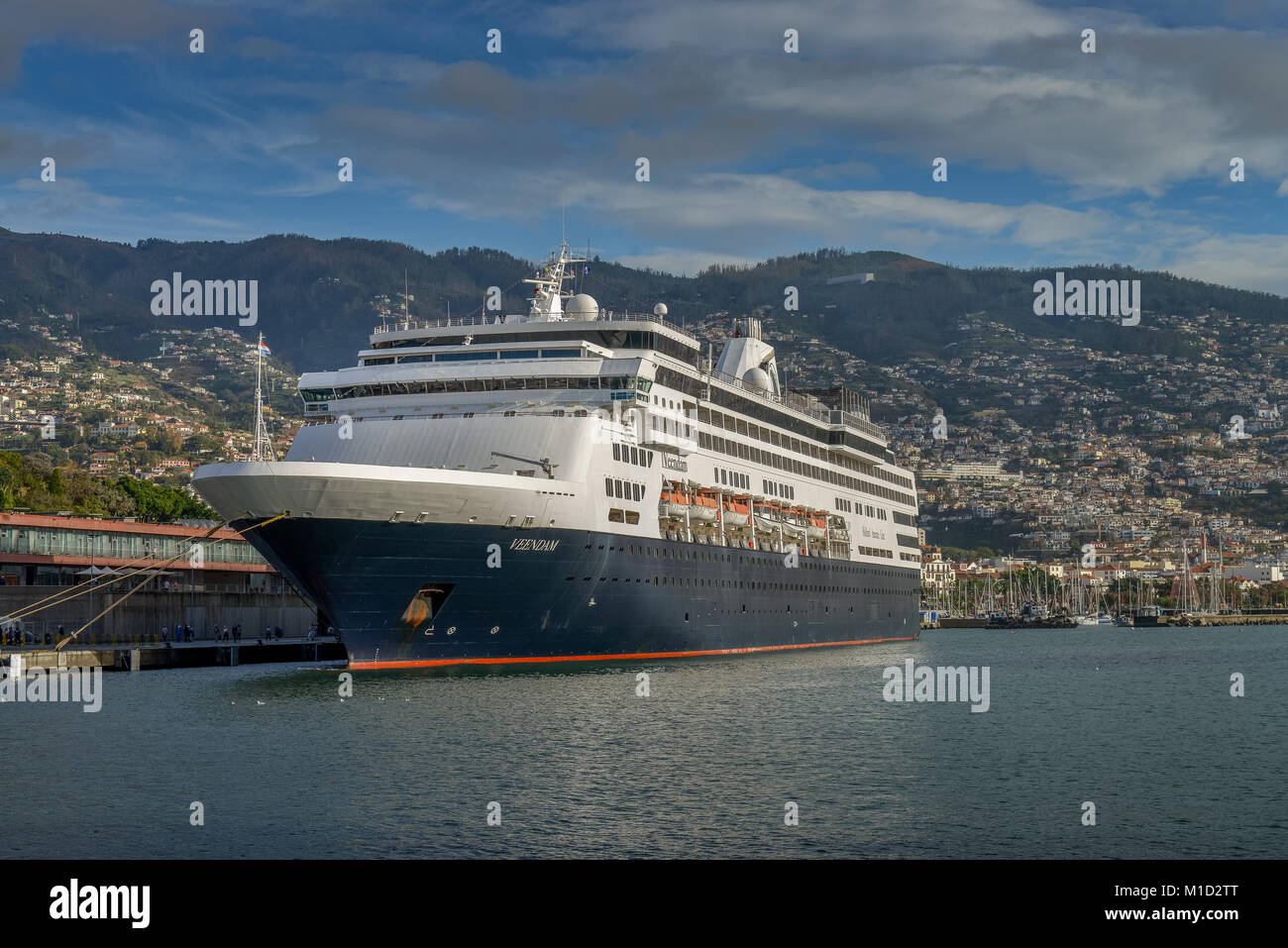 Kreuzfahrtschiff haben endam", Pier, Funchal, Madeira, Portugal, Kreuzfahrtschiff "Veendam', Schiffsanleger Stockfoto