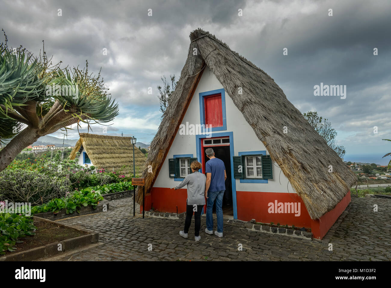 Stroh Haus Santana Madeira Portugal Strohhaus Stockfotografie Alamy