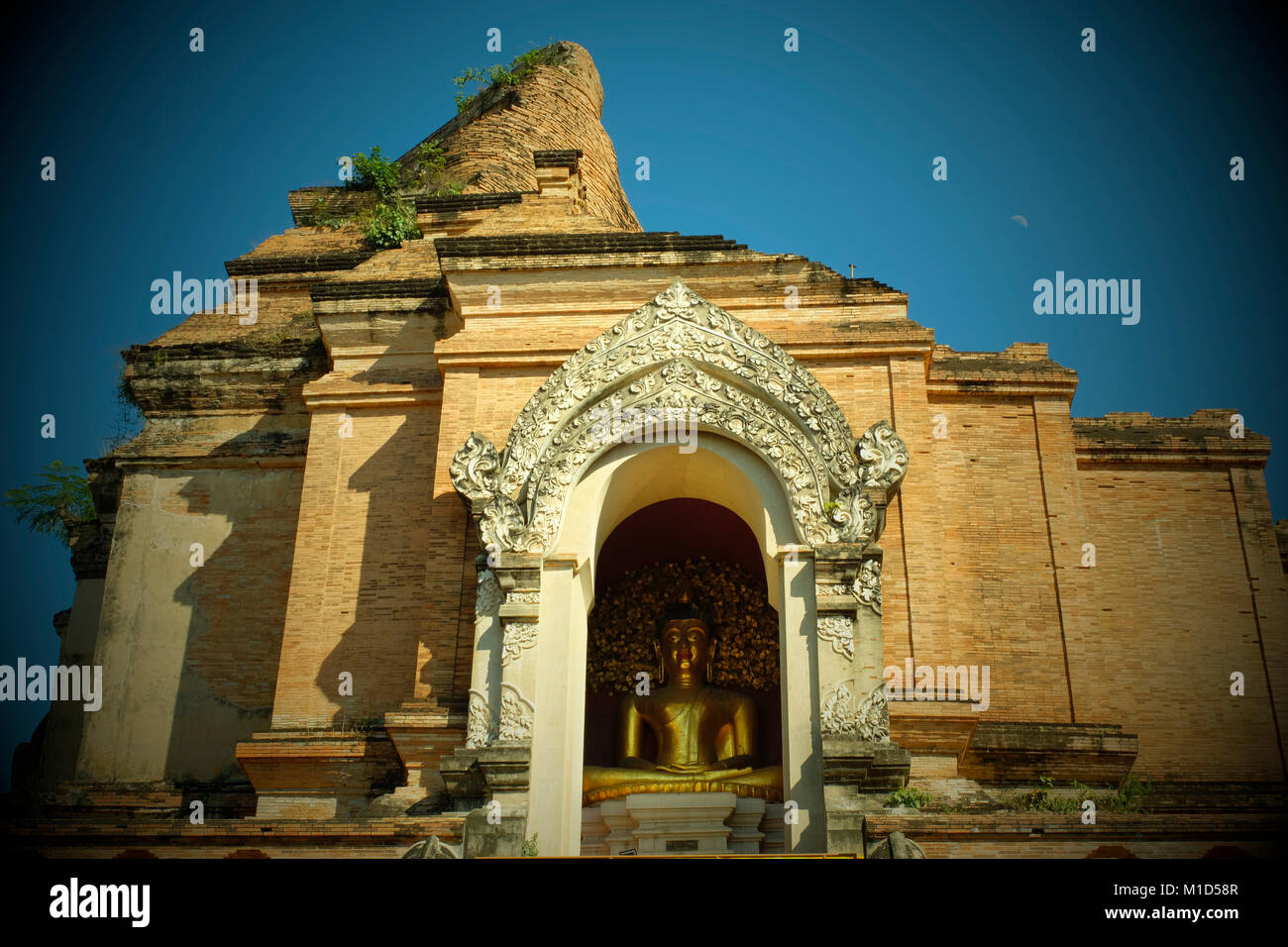 Die alten Stupa im Wat Chedi Luang in Chiang Mai, Thailand. 24-Jan-2018 Stockfoto