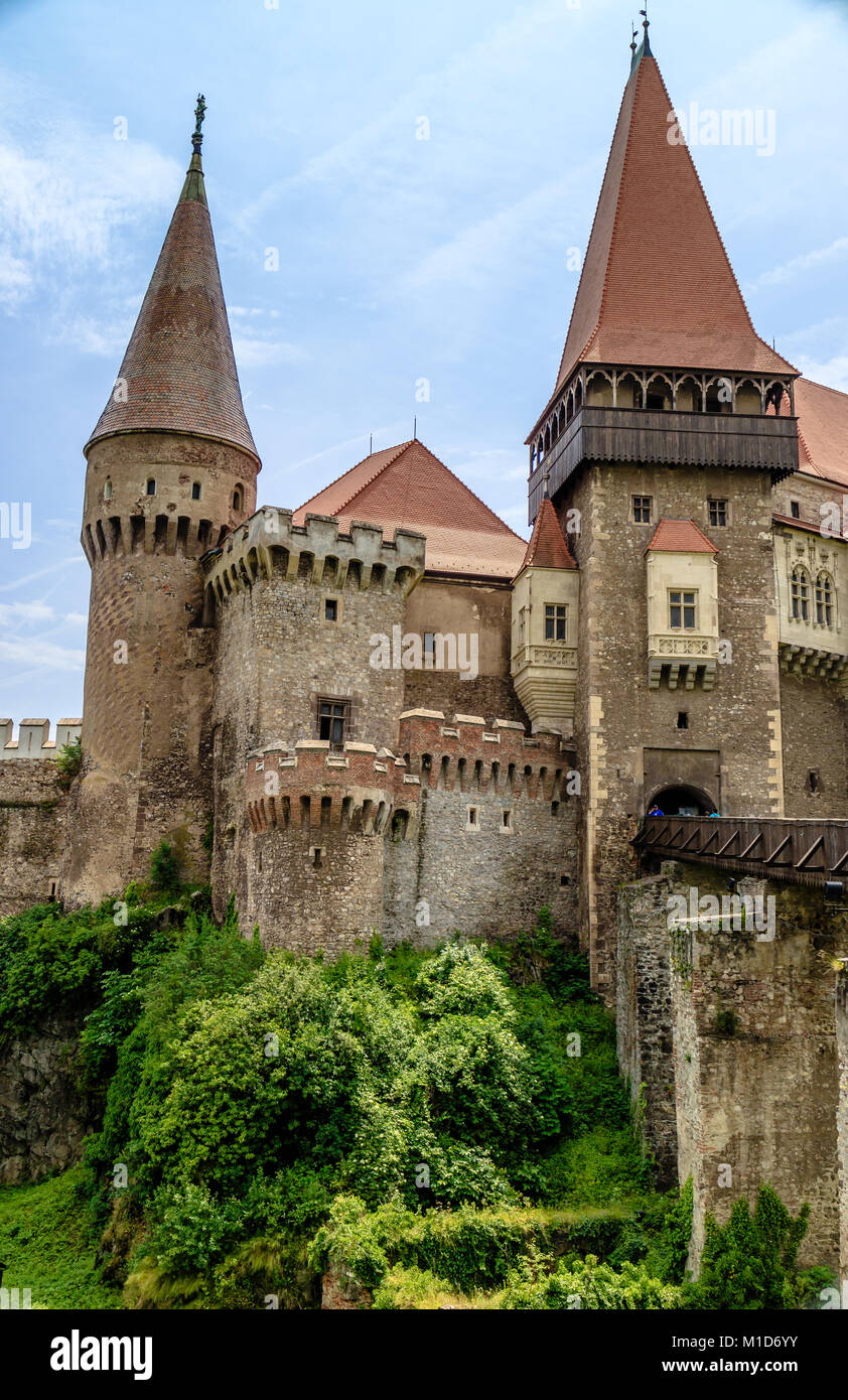 Corvin Schloss, mittelalterliche Burg in Hunedoara, Siebenbürgen, Rumänien. Juni 2017. Stockfoto