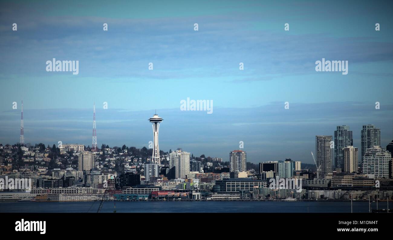 Diese Ansichten von Seattle aus Alki Beach, wo die weite Aussicht begeistern gefangen, vor allem eine Freude nach so viel Regen! Stockfoto