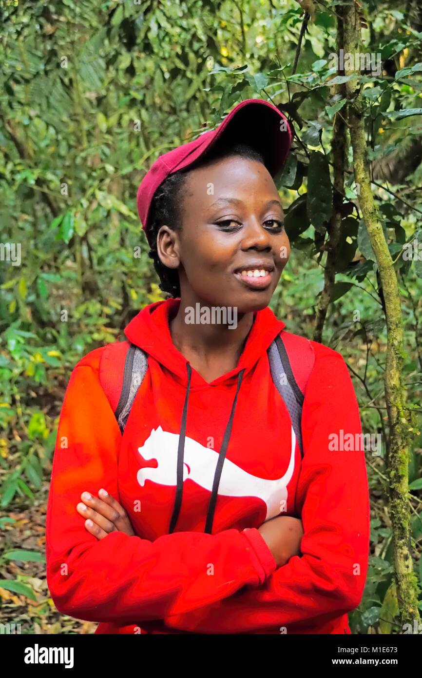 Junge Frau post High School ugandischen technische Studenten. Stockfoto