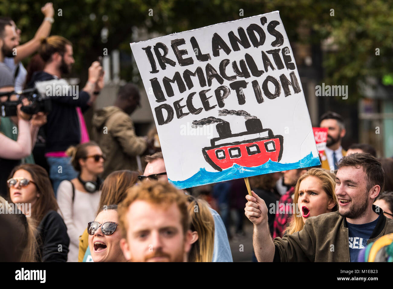 Aufhebung der 8. Änderung der irischen Verfassung. Pro-choice (Abtreibung) Rallye in Dublin, Irland Stockfoto
