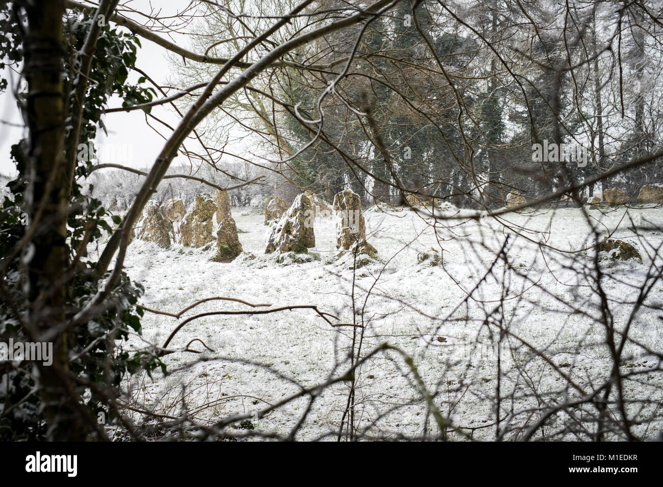 Der Rollright Stones in den Schnee im Winter. Oxfordshire, England Stockfoto