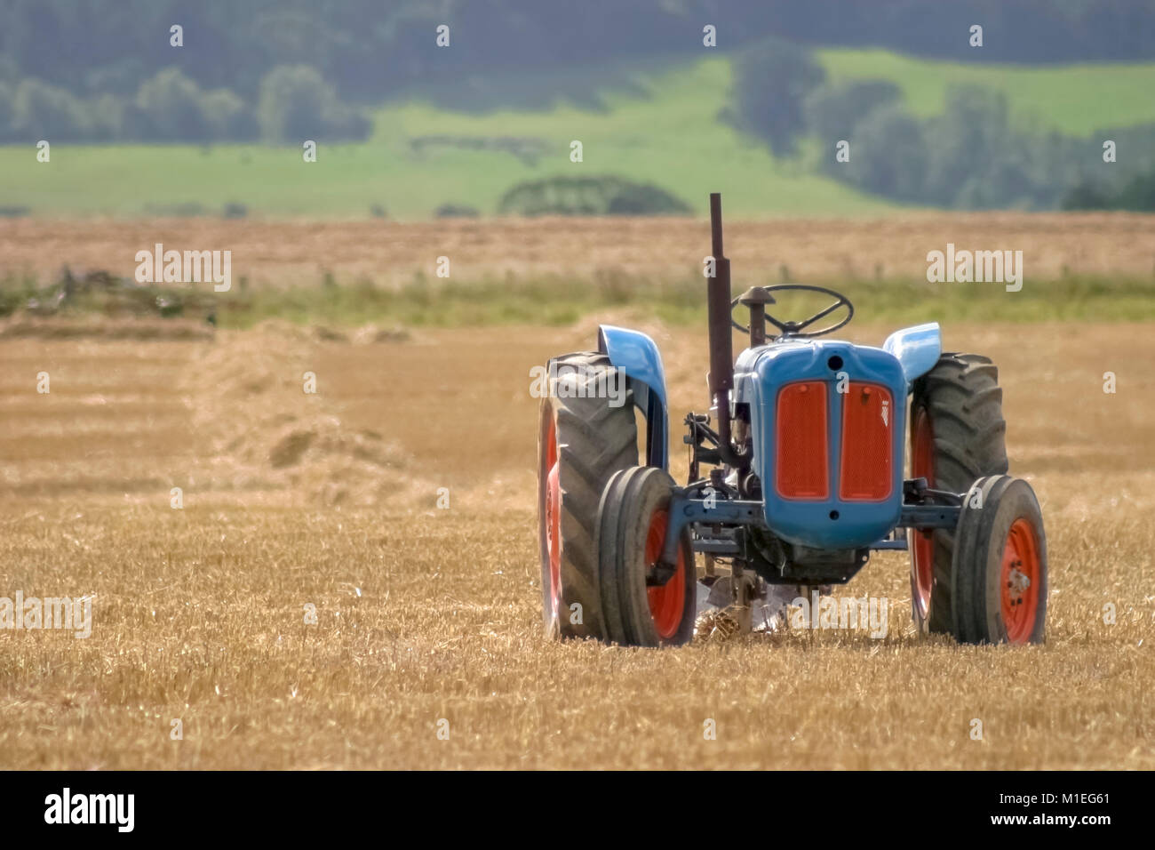 Oldtimer Traktor bei Pflügen Wettbewerb Stockfoto