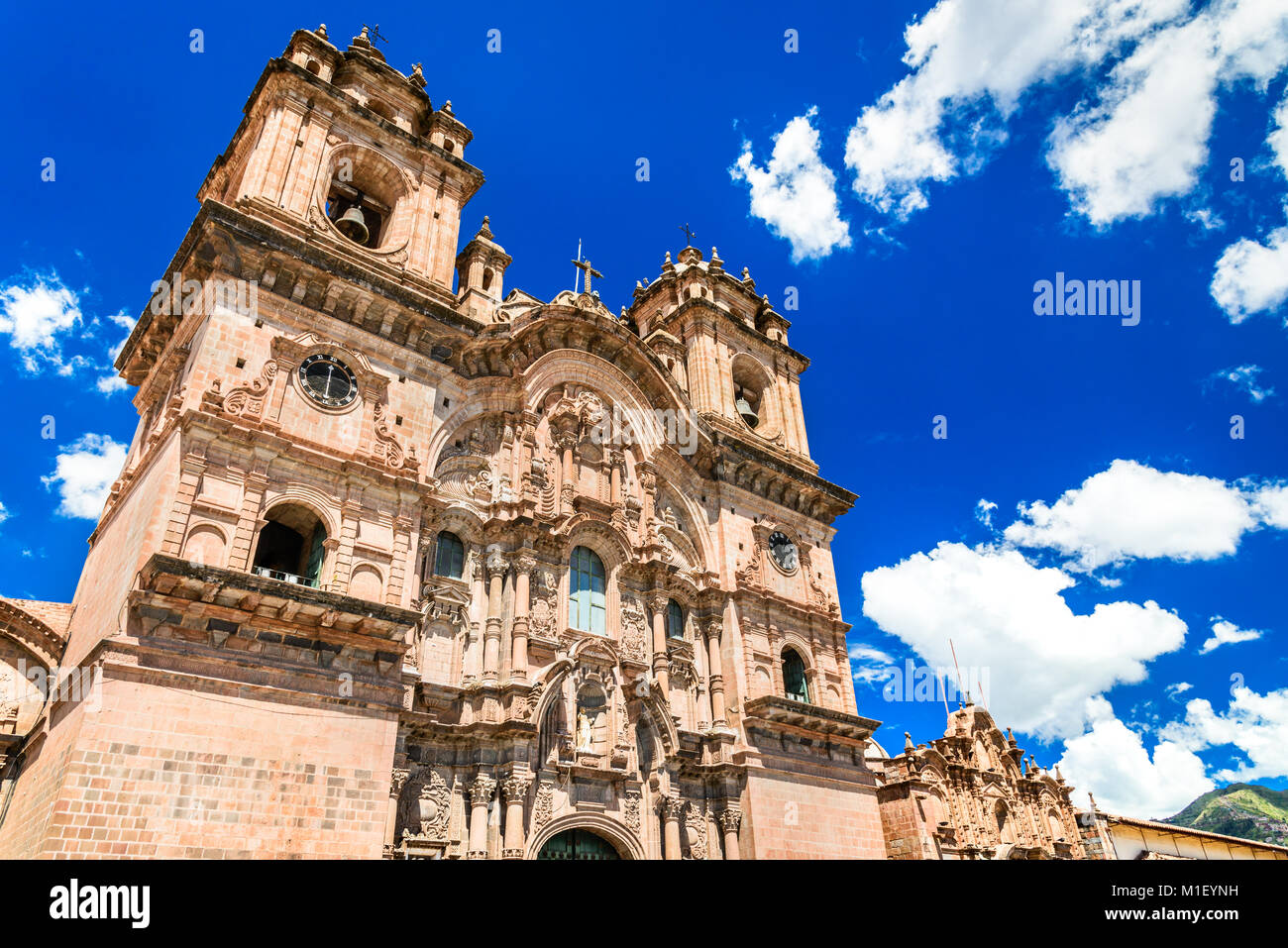 Cusco, Peru - Plaza de Armas und Kirche der Gesellschaft Jesu. Anden, Südamerika. Stockfoto