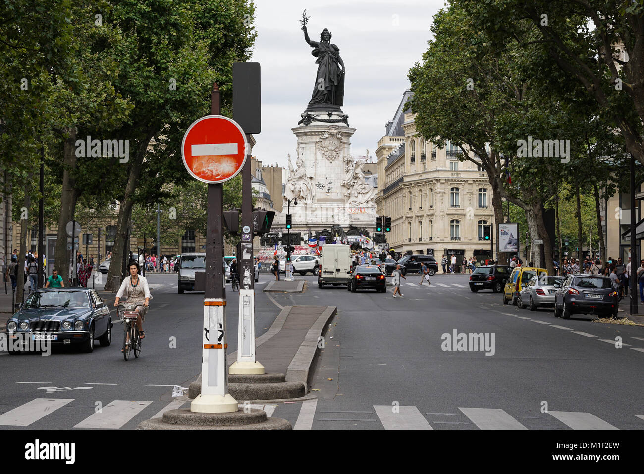 Blick auf den Marianne Statue am Place de la Republique in Paris, Frankreich Stockfoto