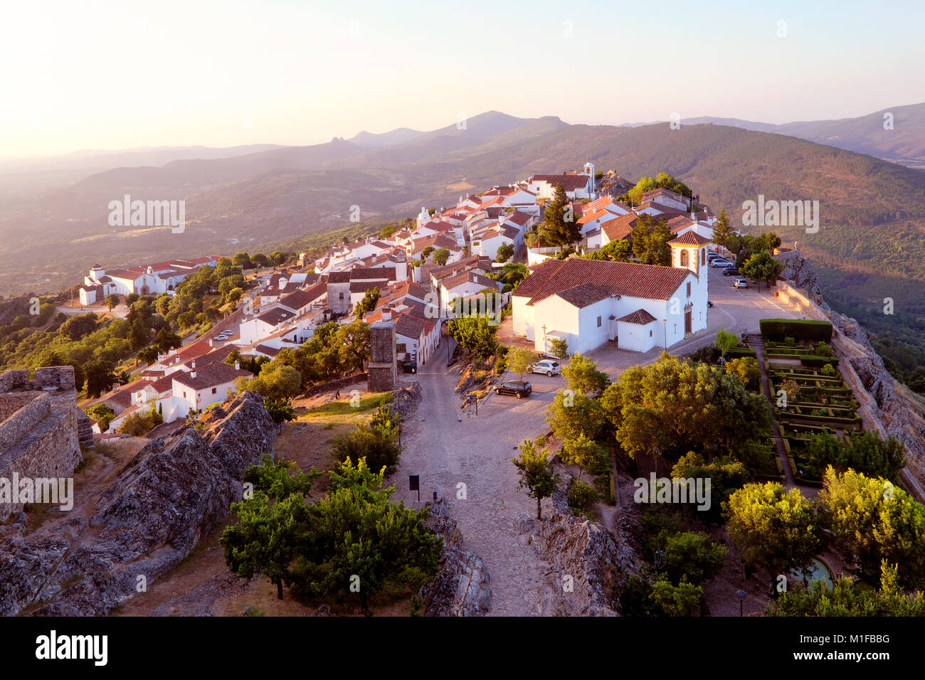 Blick von der Burg von Marvão, hochgestelltes Dorf Marvão, Alentejo, Portugal Stockfoto