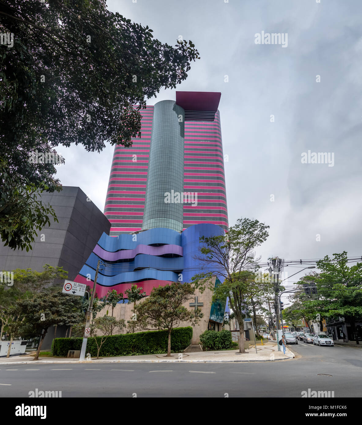 Tomie Ohtake Institut Gebäude - Sao Paulo, Brasilien Stockfoto Tomie Ohtake Institut Gebäude - Sao Paulo, Brasilien Stockfoto