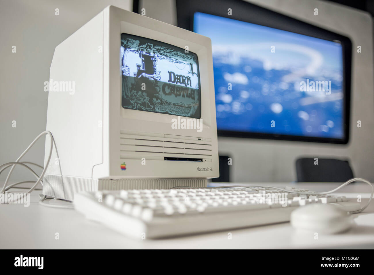 Apple computer aus den 1990er jahren -Fotos und -Bildmaterial in hoher ...
