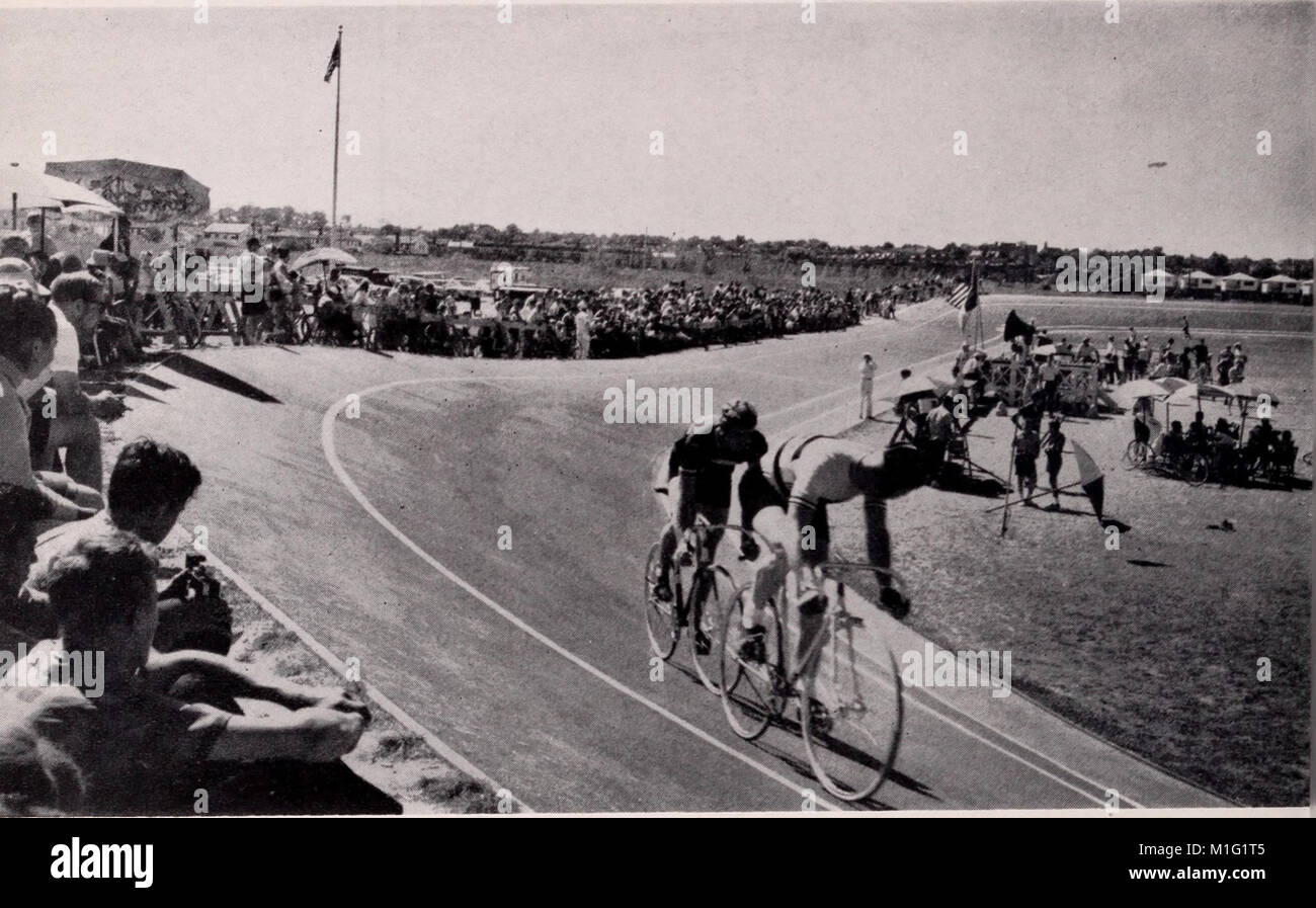 Diese Publikation beleuchtet die Fortschritte des Parkministeriums in New York von 1934 bis 1964 und konzentriert sich auf seine Entwicklung, Initiativen und das 300-jährige Jubiläum der cityÂ während der Weltausstellung 1964. Stockfoto