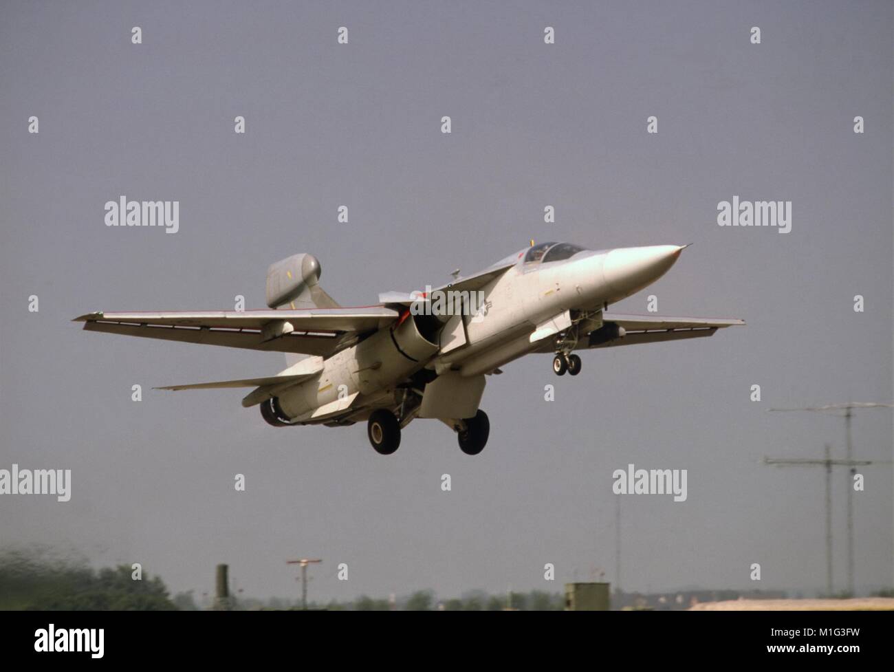 Elektronische Kriegsführung Flugzeuge EF111 "Raven" der US Air Force von der Air Base von Upper Heyford (GB), Juni 1988 statt Stockfoto