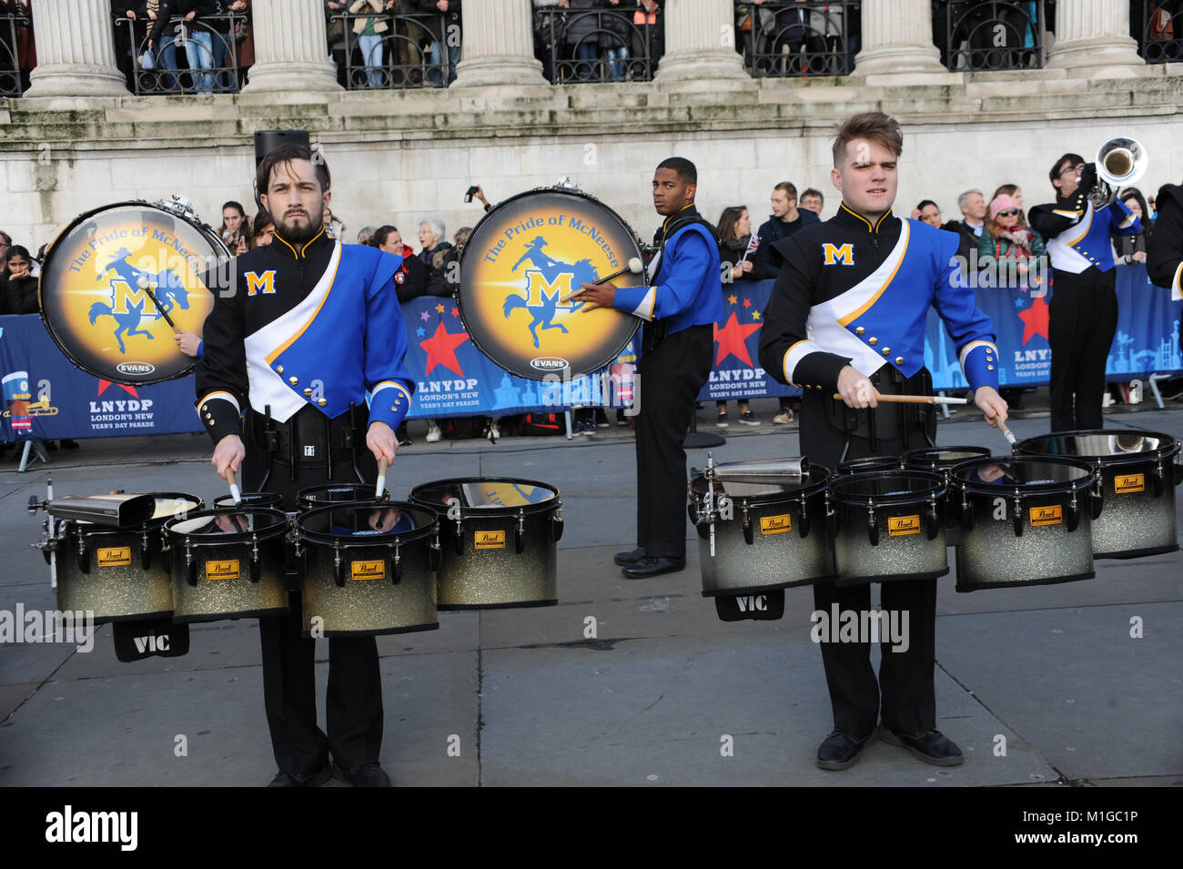 New Year's Day Parade, Hosts eine Vorschau auf dem Trafalgar Square in London, präsentiert die top Marching Bands aus den USA, Mcnneese State University marching band, Dance Sensation Zoonation, Barrington High School Marching Band, Marching Band aus New York, kulturelle Bolivien Großbritannien, führenden Popsänger Iness, aus Kroatien, und der Gastauftritt von Eddie The Eagle bietet: Atmosphäre, Wo: London, Großbritannien Wann: 30 Dec 2017 Credit: WENN.com Stockfoto