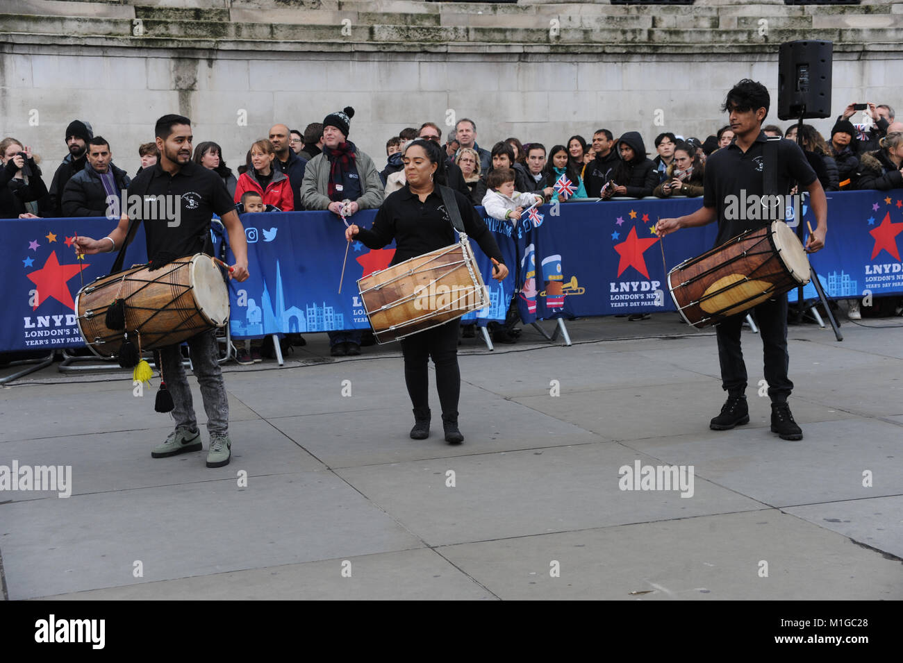 New Year's Day Parade, Hosts eine Vorschau auf dem Trafalgar Square in London, präsentiert die top Marching Bands aus den USA, Mcnneese State University marching band, Dance Sensation Zoonation, Barrington High School Marching Band, Marching Band aus New York, kulturelle Bolivien Großbritannien, führenden Popsänger Iness, aus Kroatien, und der Gastauftritt von Eddie The Eagle bietet: Atmosphäre, Wo: London, Großbritannien Wann: 30 Dec 2017 Credit: WENN.com Stockfoto