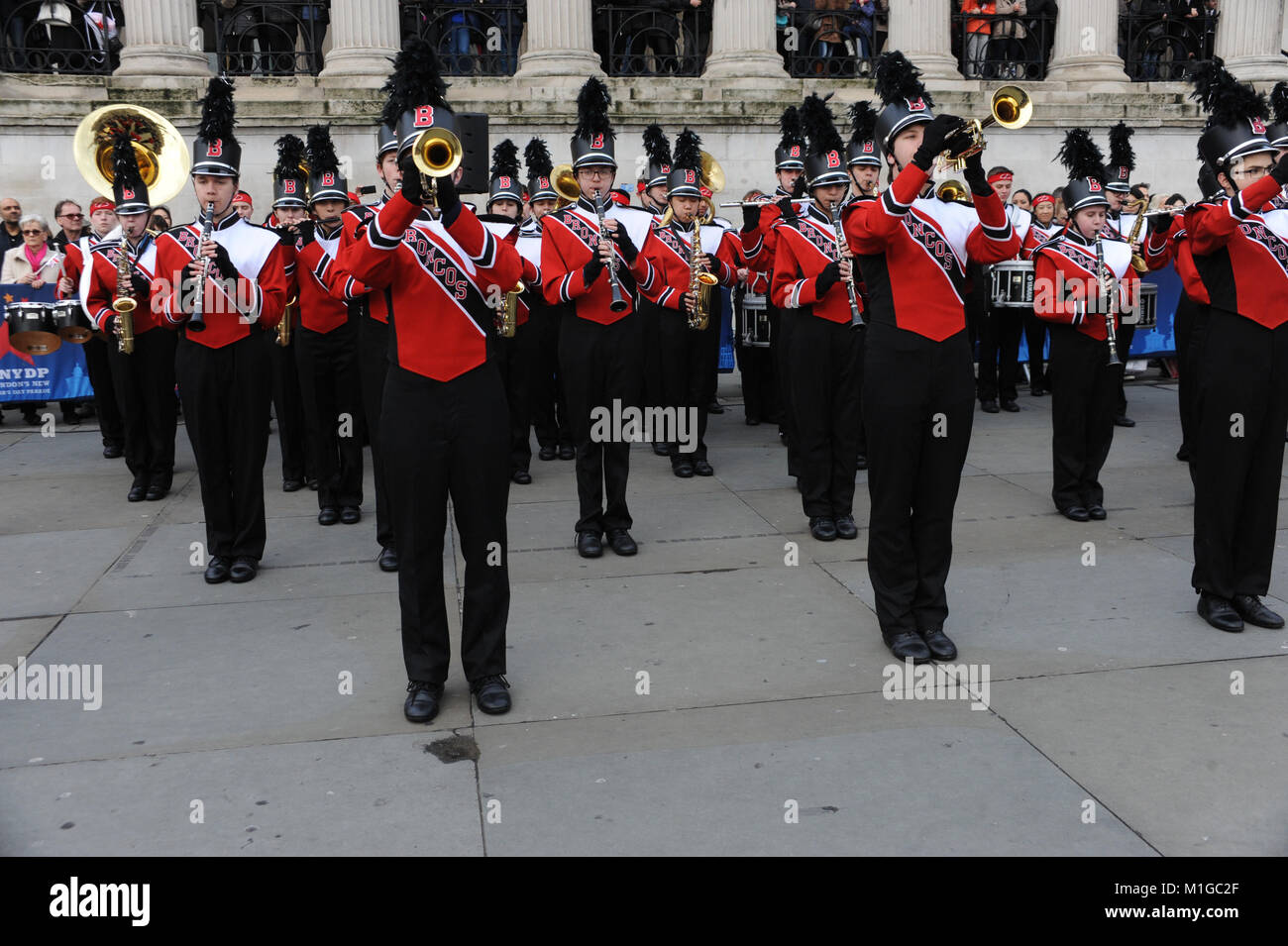 New Year's Day Parade, Hosts eine Vorschau auf dem Trafalgar Square in London, präsentiert die top Marching Bands aus den USA, Mcnneese State University marching band, Dance Sensation Zoonation, Barrington High School Marching Band, Marching Band aus New York, kulturelle Bolivien Großbritannien, führenden Popsänger Iness, aus Kroatien, und der Gastauftritt von Eddie The Eagle bietet: Atmosphäre, Wo: London, Großbritannien Wann: 30 Dec 2017 Credit: WENN.com Stockfoto