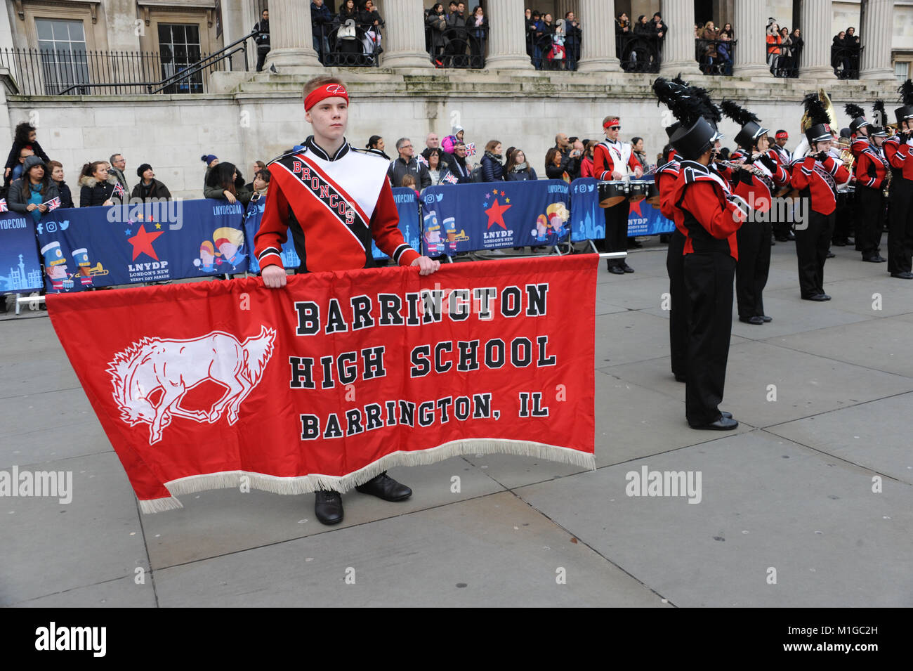New Year's Day Parade, Hosts eine Vorschau auf dem Trafalgar Square in London, präsentiert die top Marching Bands aus den USA, Mcnneese State University marching band, Dance Sensation Zoonation, Barrington High School Marching Band, Marching Band aus New York, kulturelle Bolivien Großbritannien, führenden Popsänger Iness, aus Kroatien, und der Gastauftritt von Eddie The Eagle bietet: Atmosphäre, Wo: London, Großbritannien Wann: 30 Dec 2017 Credit: WENN.com Stockfoto