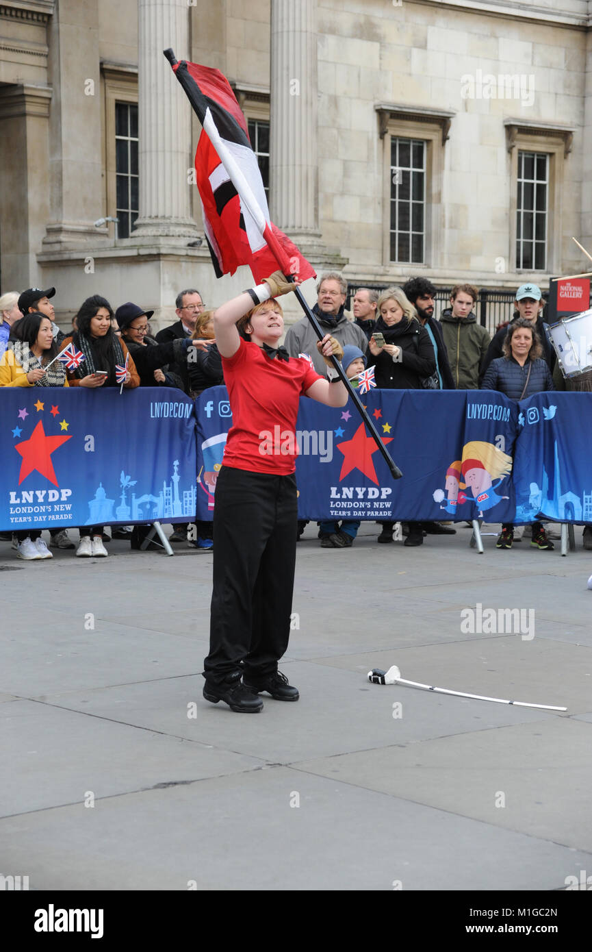 New Year's Day Parade, Hosts eine Vorschau auf dem Trafalgar Square in London, präsentiert die top Marching Bands aus den USA, Mcnneese State University marching band, Dance Sensation Zoonation, Barrington High School Marching Band, Marching Band aus New York, kulturelle Bolivien Großbritannien, führenden Popsänger Iness, aus Kroatien, und der Gastauftritt von Eddie The Eagle bietet: Atmosphäre, Wo: London, Großbritannien Wann: 30 Dec 2017 Credit: WENN.com Stockfoto