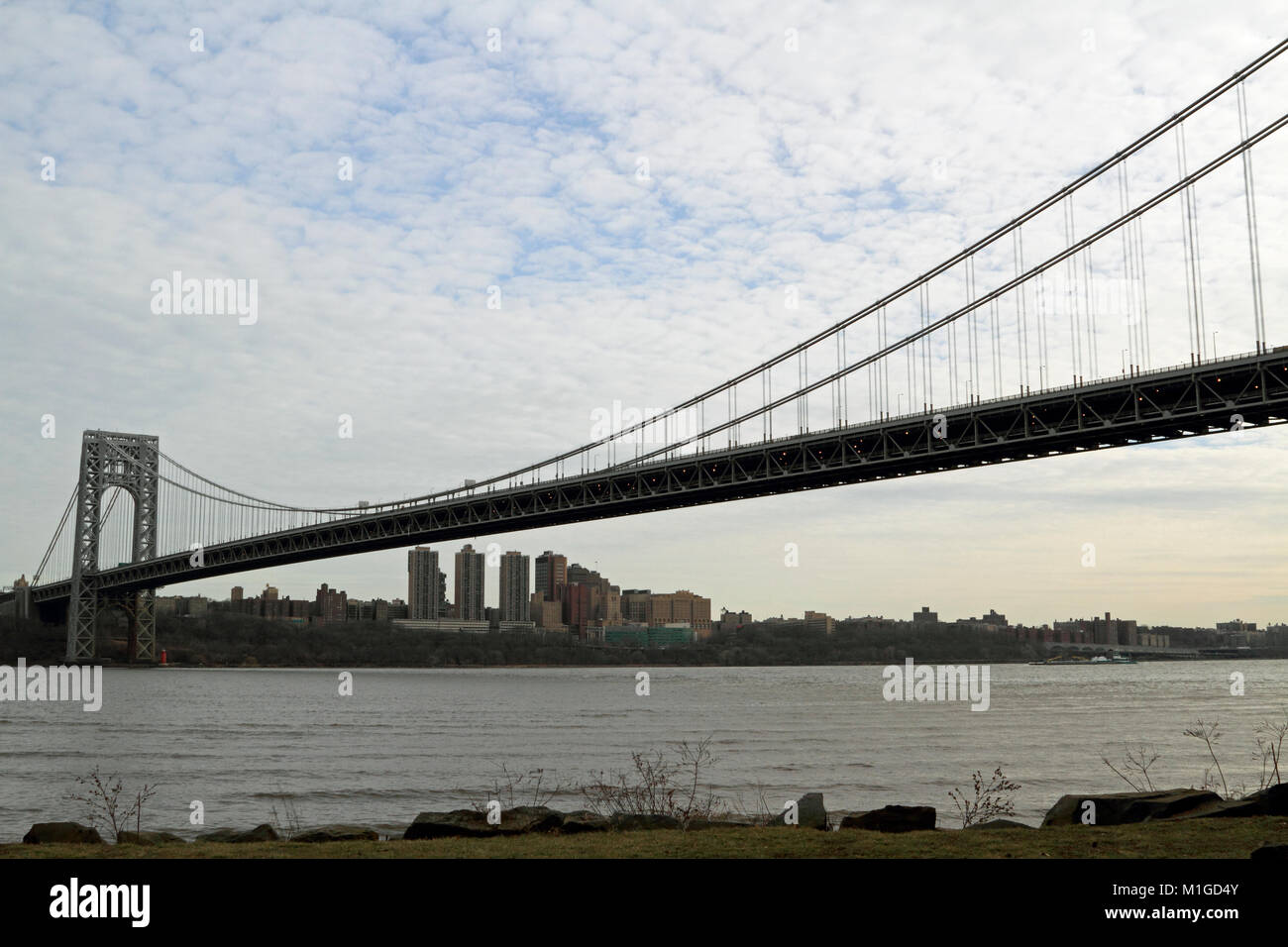 Die George Washington Bridge als aus New Jersey gesehen. Stockfoto