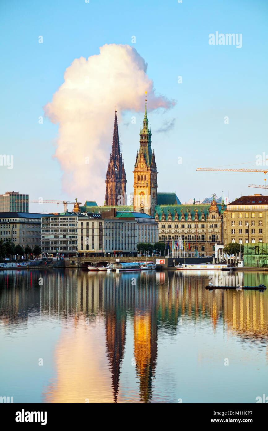 Stadtbild von Hamburg, in Deutschland am Morgen Stockfoto
