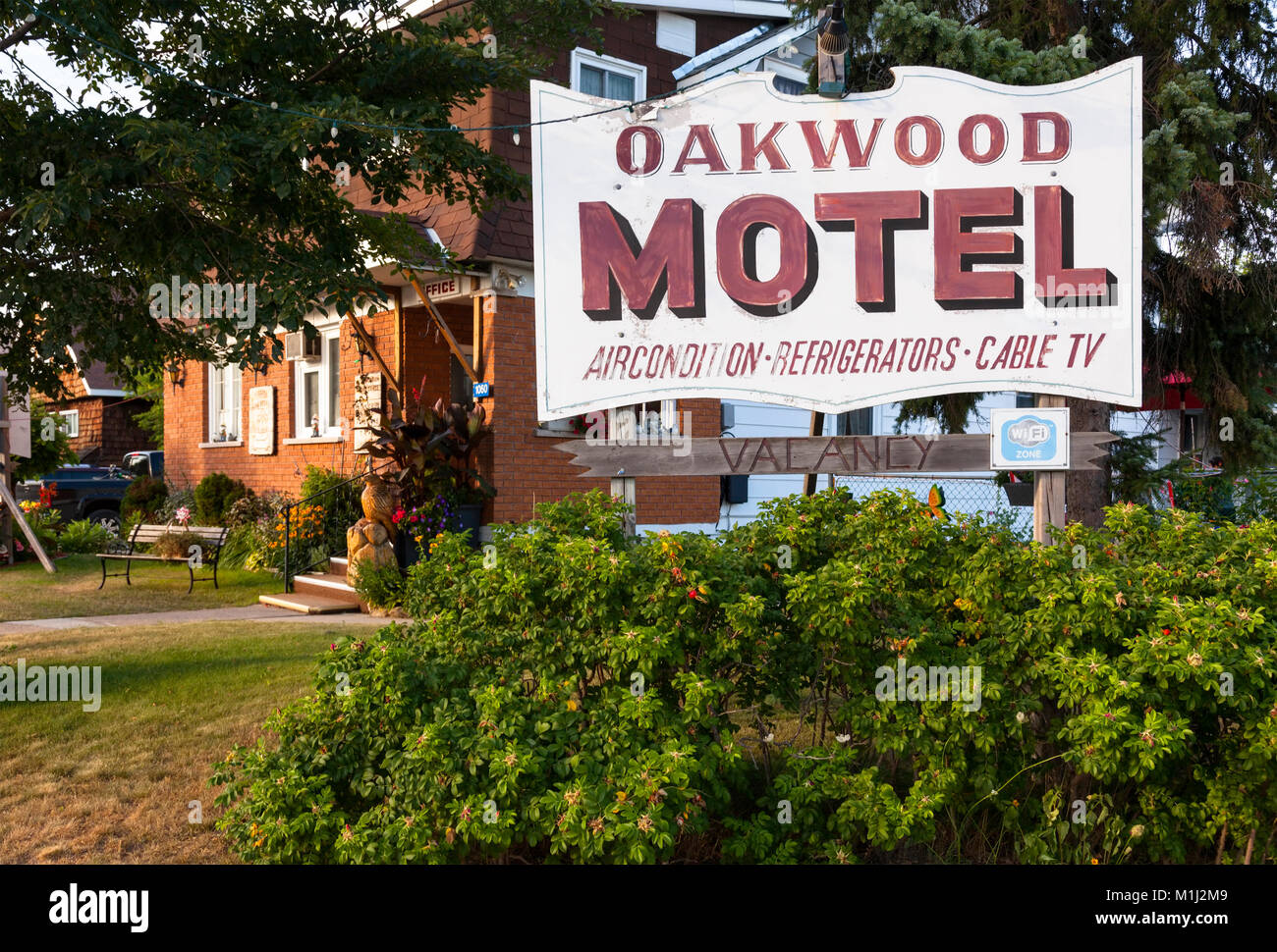 Das Oakwood Motel in Gravenhurst, Ontario, Kanada. Stockfoto