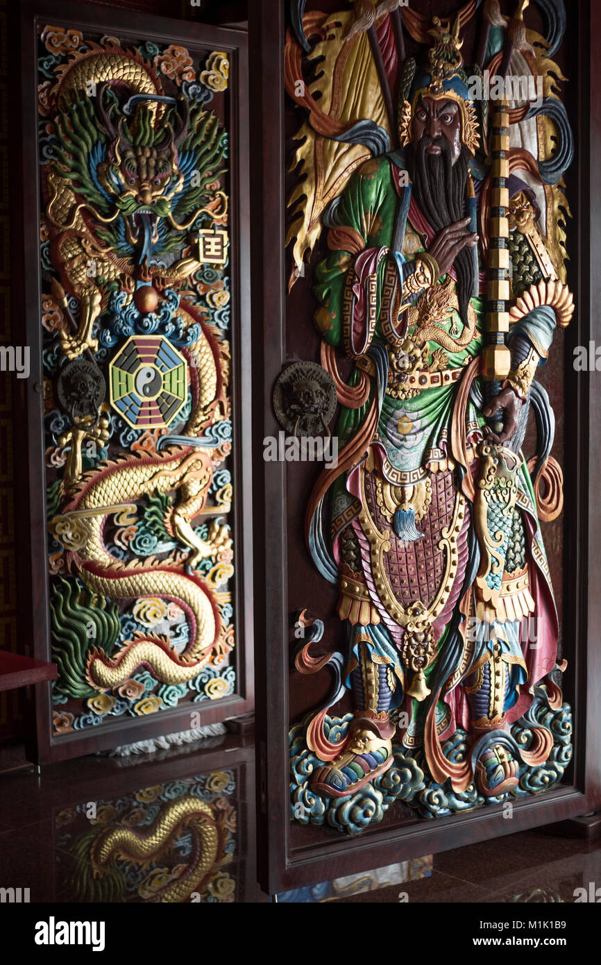 Tür Gott an der Chinesischen taoistischen Baosheng Kaiser Heiligtum auf der Insel Phuket, Thailand. 16-Jan-2018 Stockfoto