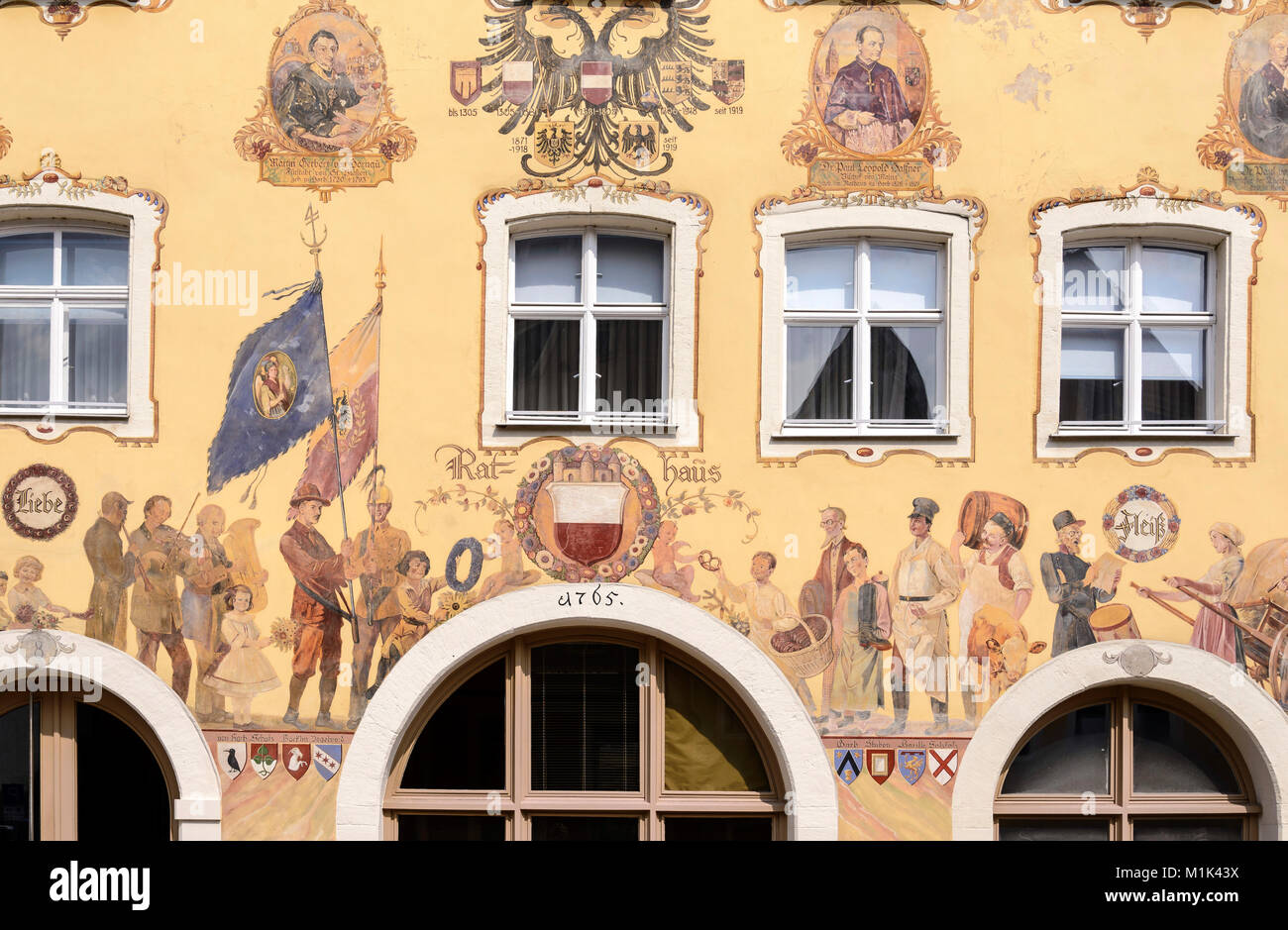 Horb am Neckar, Baden-Württemberg, Deutschland - der historische Marktplatz, Horber illustrierte Zeitung auf dem Rathaus. Schwarzwald Mitte, schlechte Stockfoto