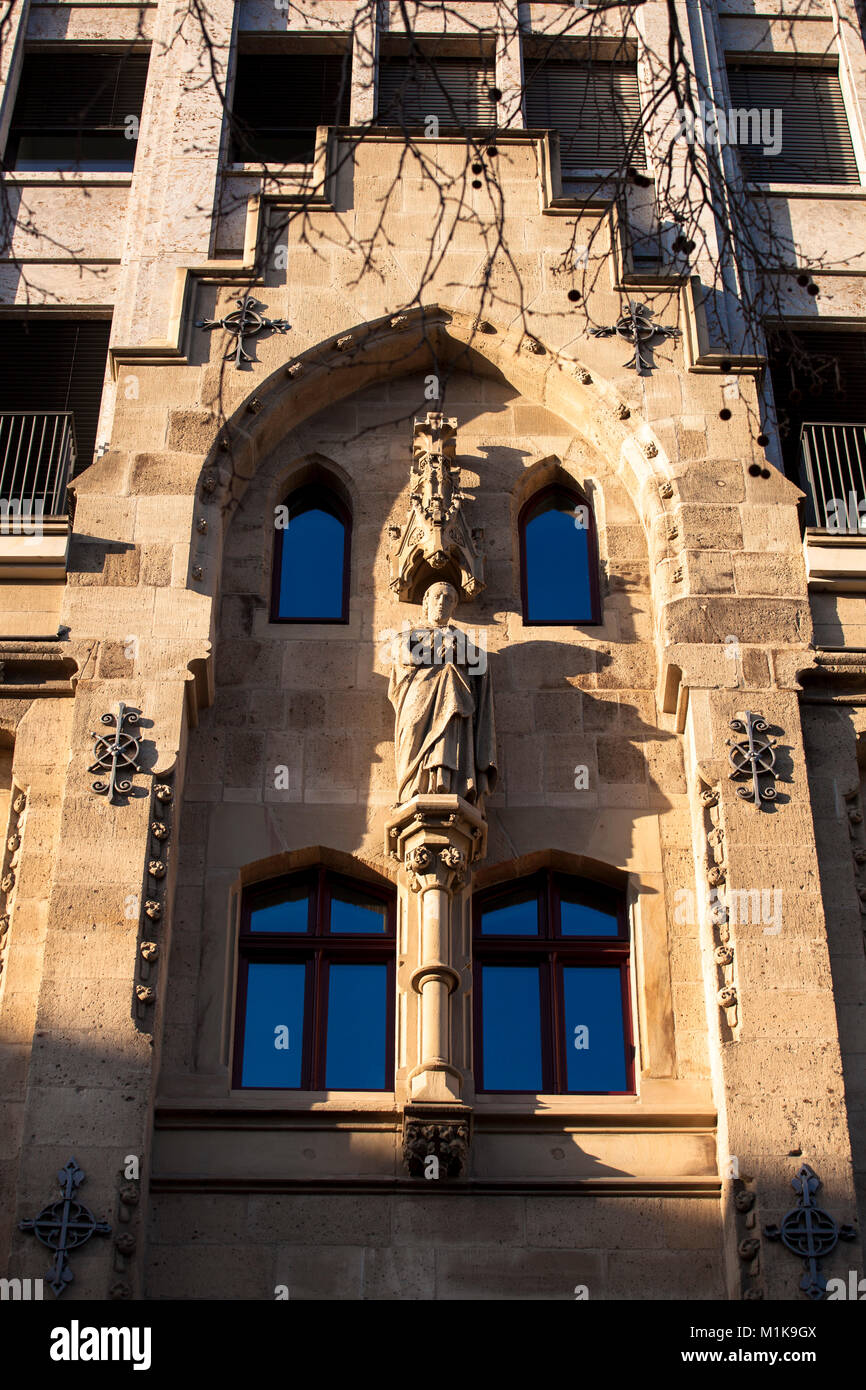 Deutschland, Köln, Hauptverwaltung der Generali Deutschland Holding AG an der Tunisstreet, die historische Fassade des ehemaligen Hauses Jabs wurde ein erhalten Stockfoto