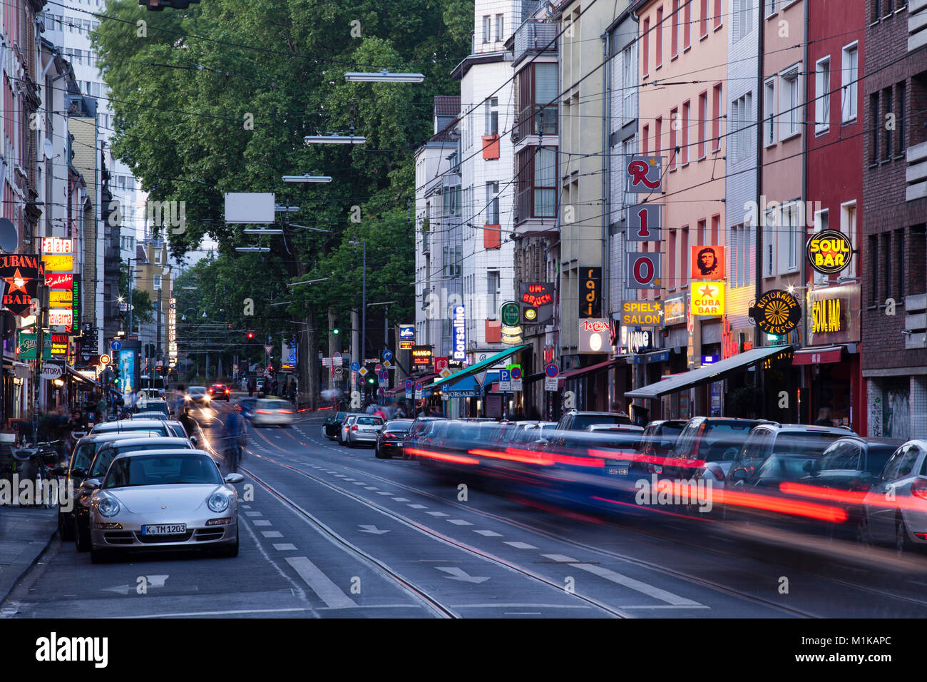 Deutschland, Köln, Pubs an der Zuelpicher Straße, Quartier Latin. Deutschland, Koeln, Kneipen an der Zuelpicher Straße, Studentenviertel Quartier Lat Stockfoto