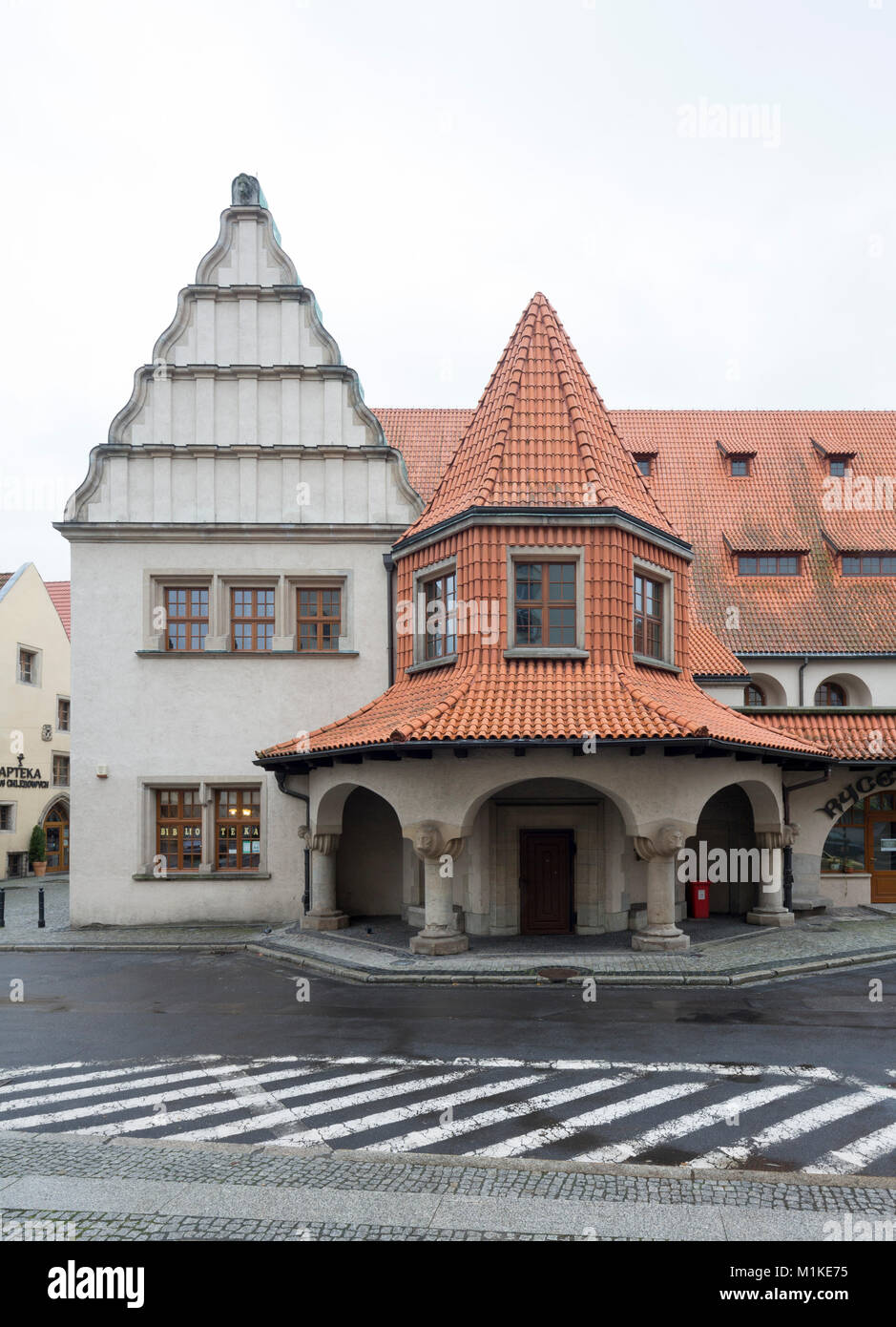 Lwówek Slaski, Löwenberg in Schlesien, Rathaus, Anbau 1903-1905 von Hans Poelzig erbaut Stockfoto