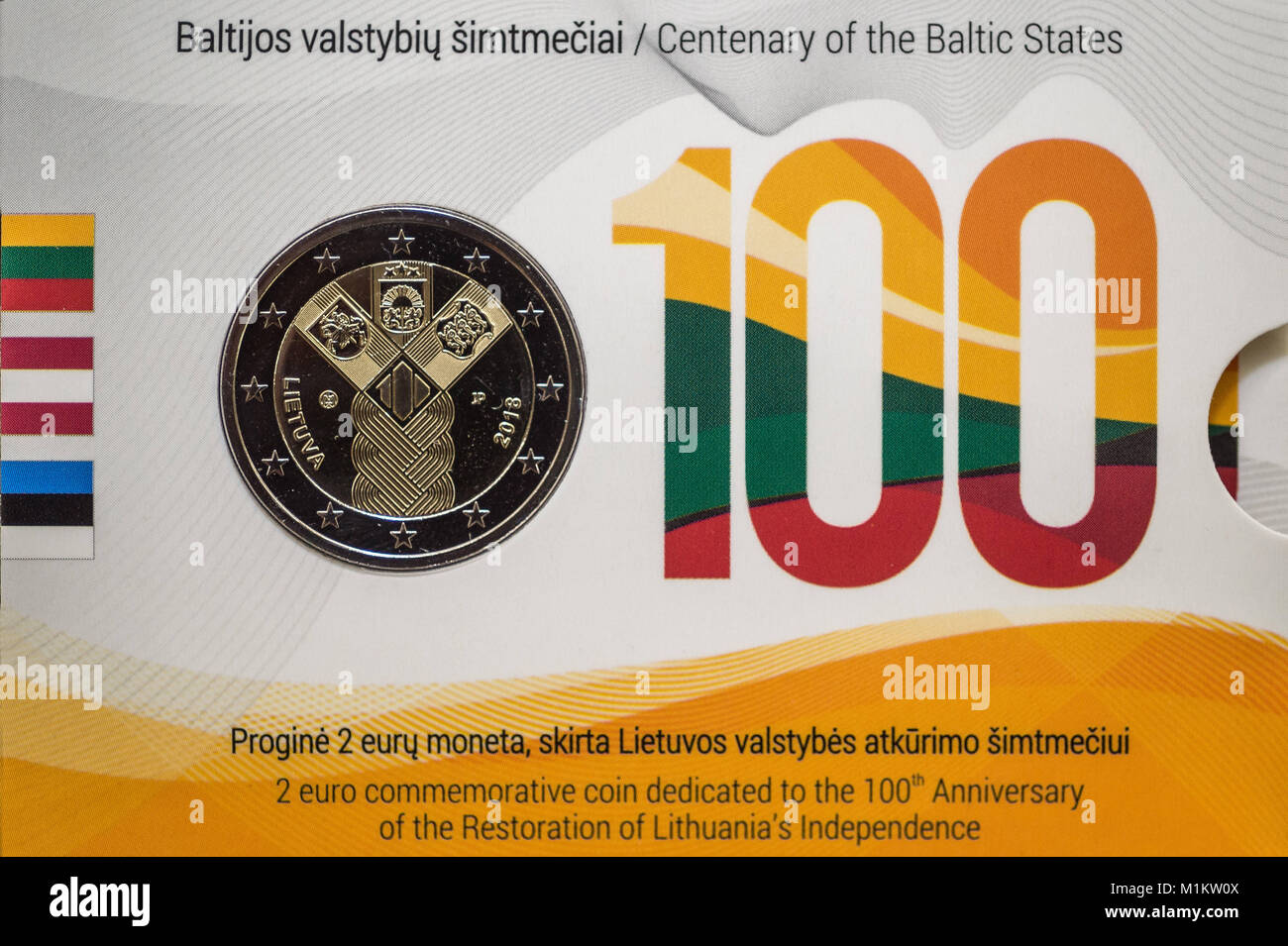 Vilnius, Litauen. 31 Jan, 2018. Eine 2-Euro-Gedenkmünze wird dargestellt, bei der Präsentation, wo die Bank von Litauen Themen in Umlauf der 2-Euro-Gedenkmünze zum 100. Jahrestag der Wiederherstellung der baltischen Staaten in Vilnius, Litauen, 31.01.2018, eingeweiht. Baltischen Staaten unabhängig wurden 1918, nach dem Ende der deutschen Besatzung. Credit: alfredas Pliadis/Xinhua/Alamy leben Nachrichten Stockfoto