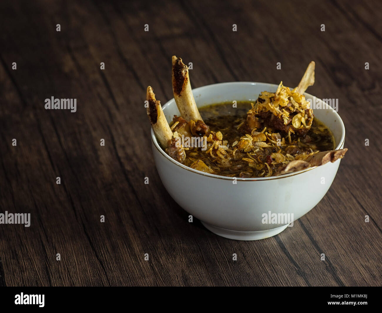 Indonesische gegrillte Rippen Suppe Stockfoto