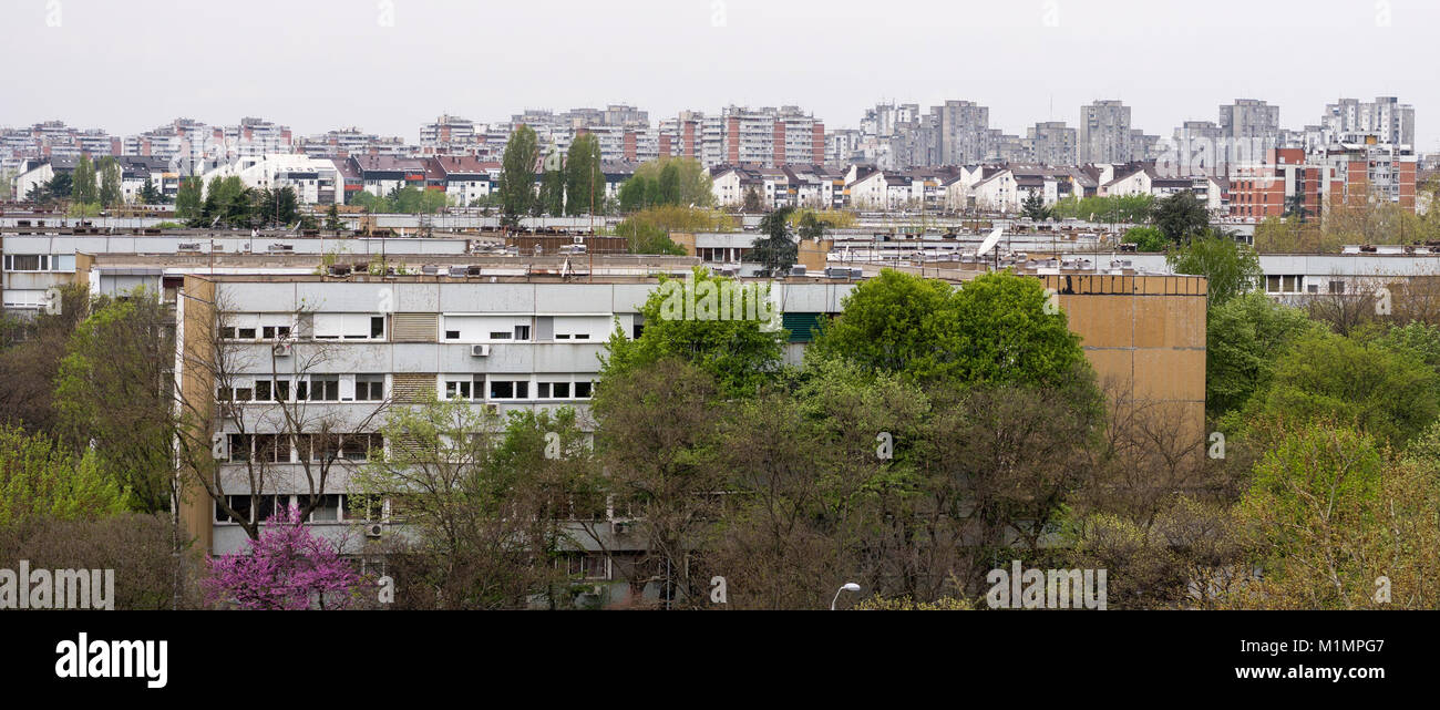 Neu Belgrad Gemeinde der serbischen Hauptstadt Belgrad mit modernen Gebäuden und Wolkenkratzern Stockfoto