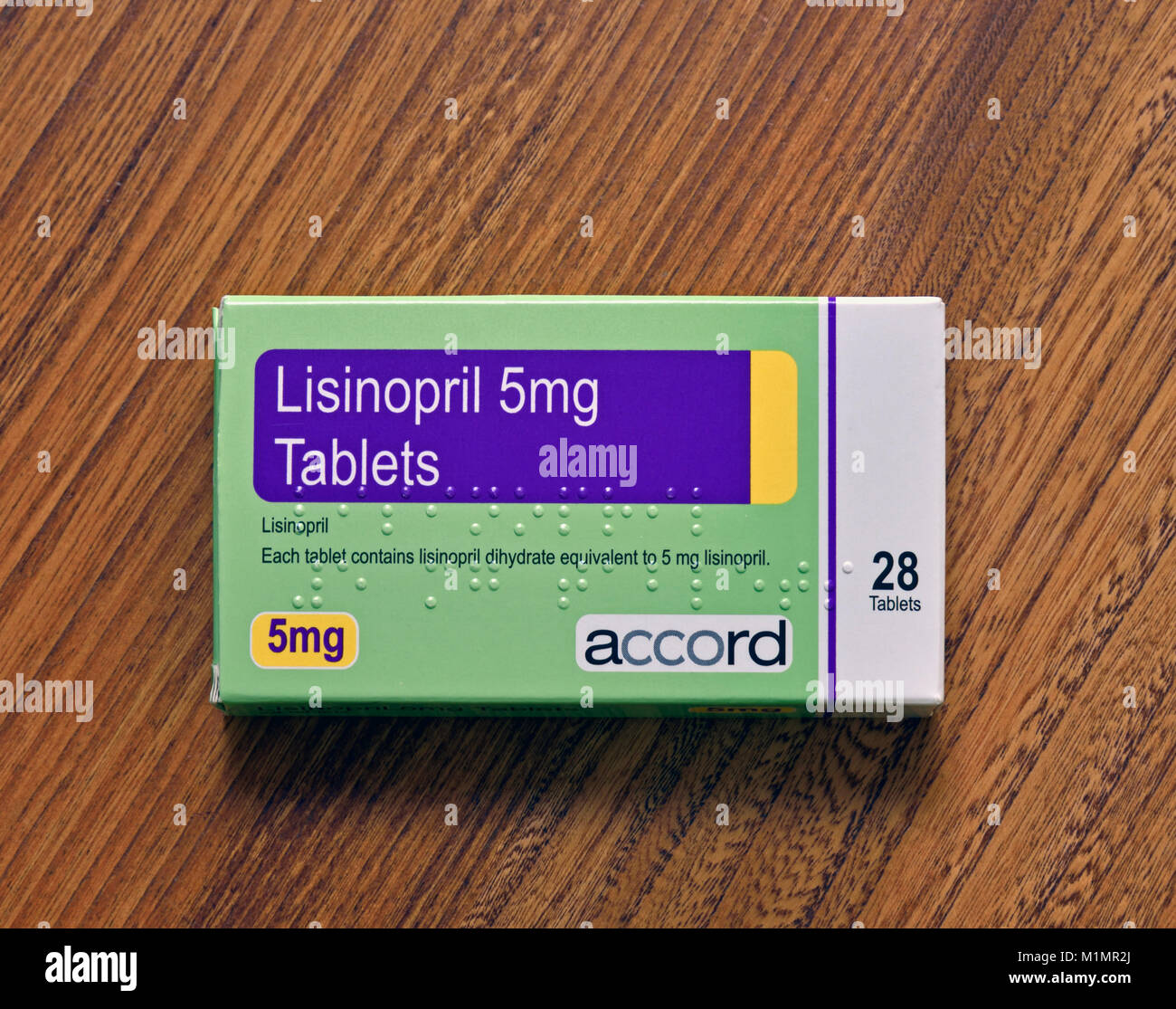 Packung mit 28 Lisinopril 5mg Tabletten. Jede Tablette enthält lisinopril Dihydrat entspricht 5 mg Lisinopril. Accord. Stockfoto
