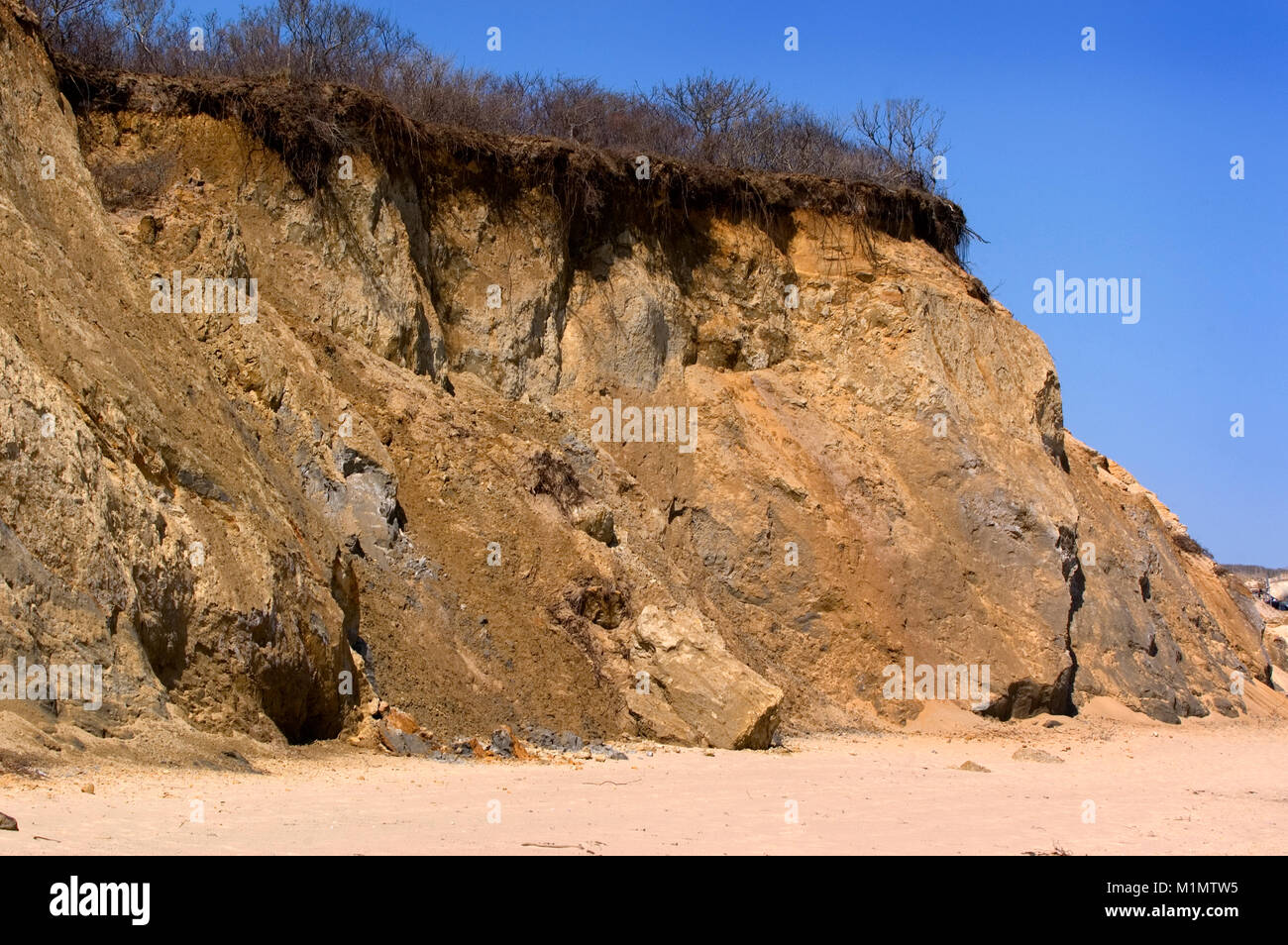 Winter's Erosion an den Küsten an Nauset Beach in Wellfleet auf Cape Cod, Massachusetts Stockfoto
