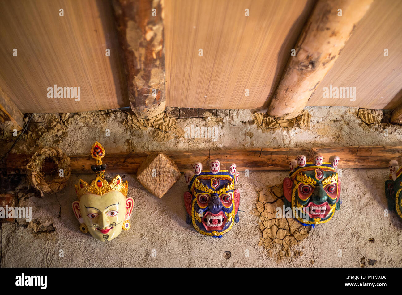 Bumthang, Bhutan. Masken, die dayani (dhyani) Geister, der zornige Aspekte des Buddha. Stockfoto