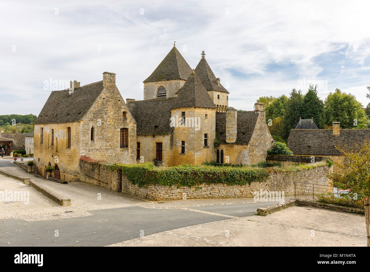 Schönen mittelalterlichen Chateau Michelle im malerischen Dorf Saint-Genies, Dordogne Stockfoto