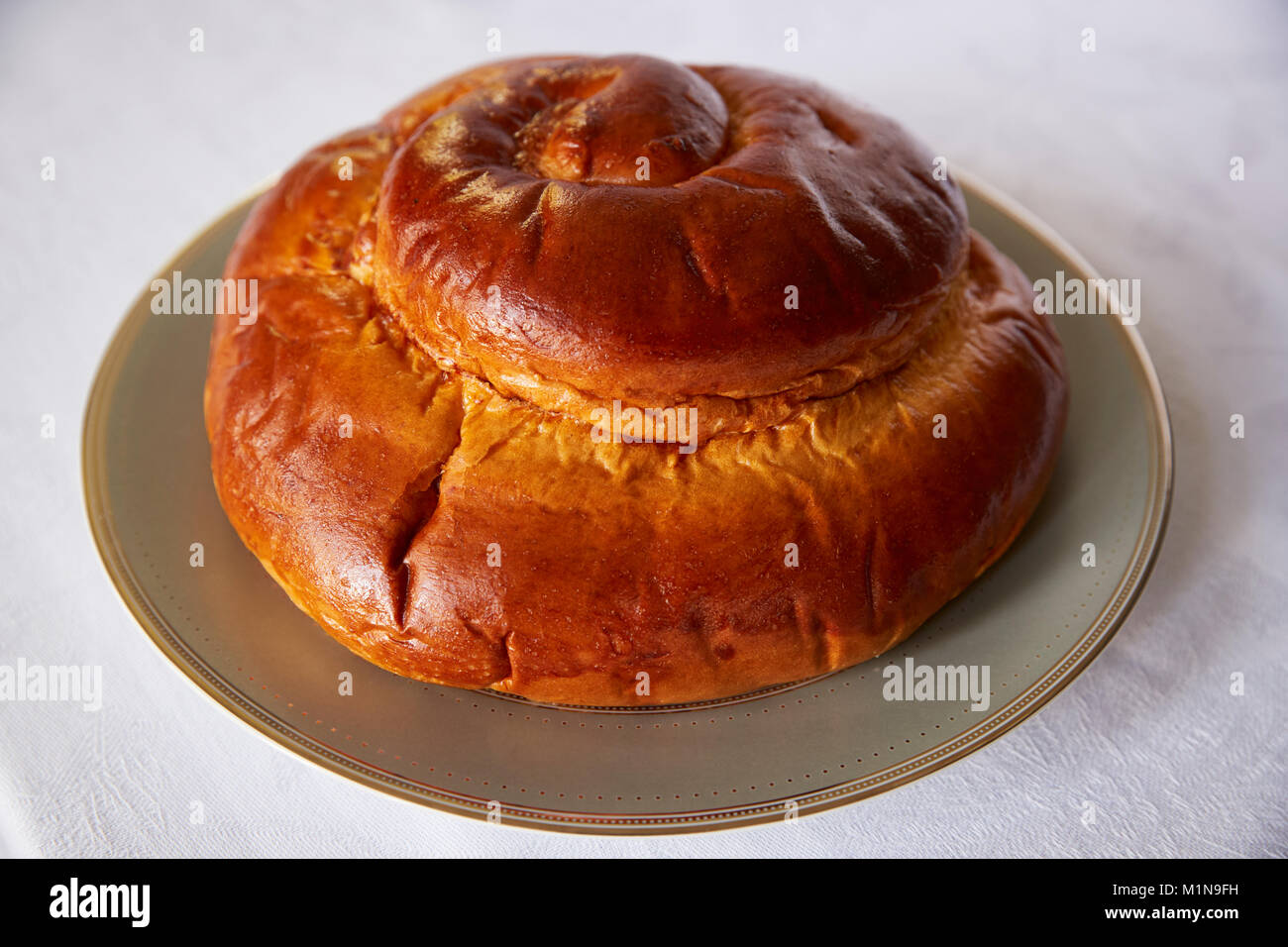 Runde challah Brot für Rosch Haschana, dem jüdischen Neujahr Stockfoto