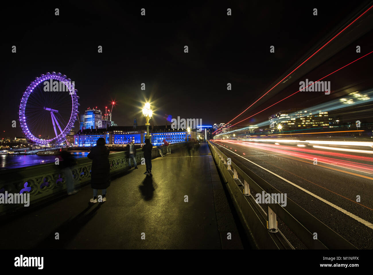London Eye bei Nacht Stockfoto