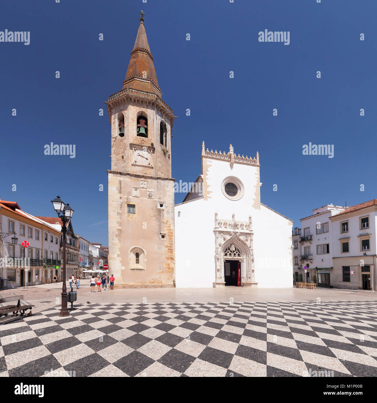 Praça da Republica, Igreja de Sao Batista Kirche, Tomar, Bezirk Santarem, Portugal, Europa Stockfoto