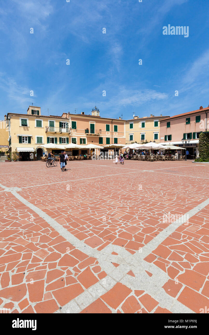 Hauptplatz der Altstadt, Porto Azzurro, Insel Elba, Livorno Provinz, Toskana, Italien, Europa Stockfoto